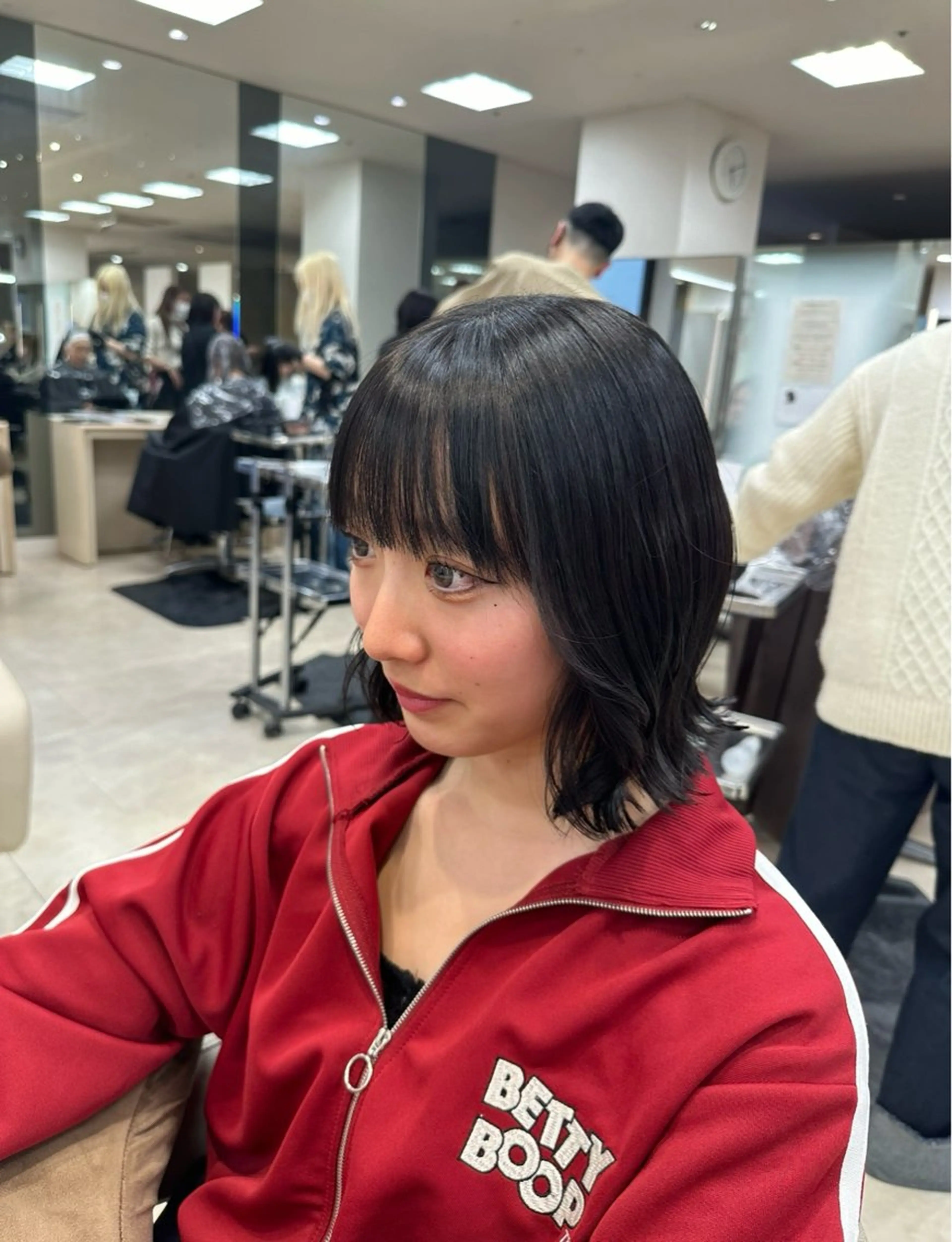 ショート カラー 艶髪 黄金比みくのヘアスタイル