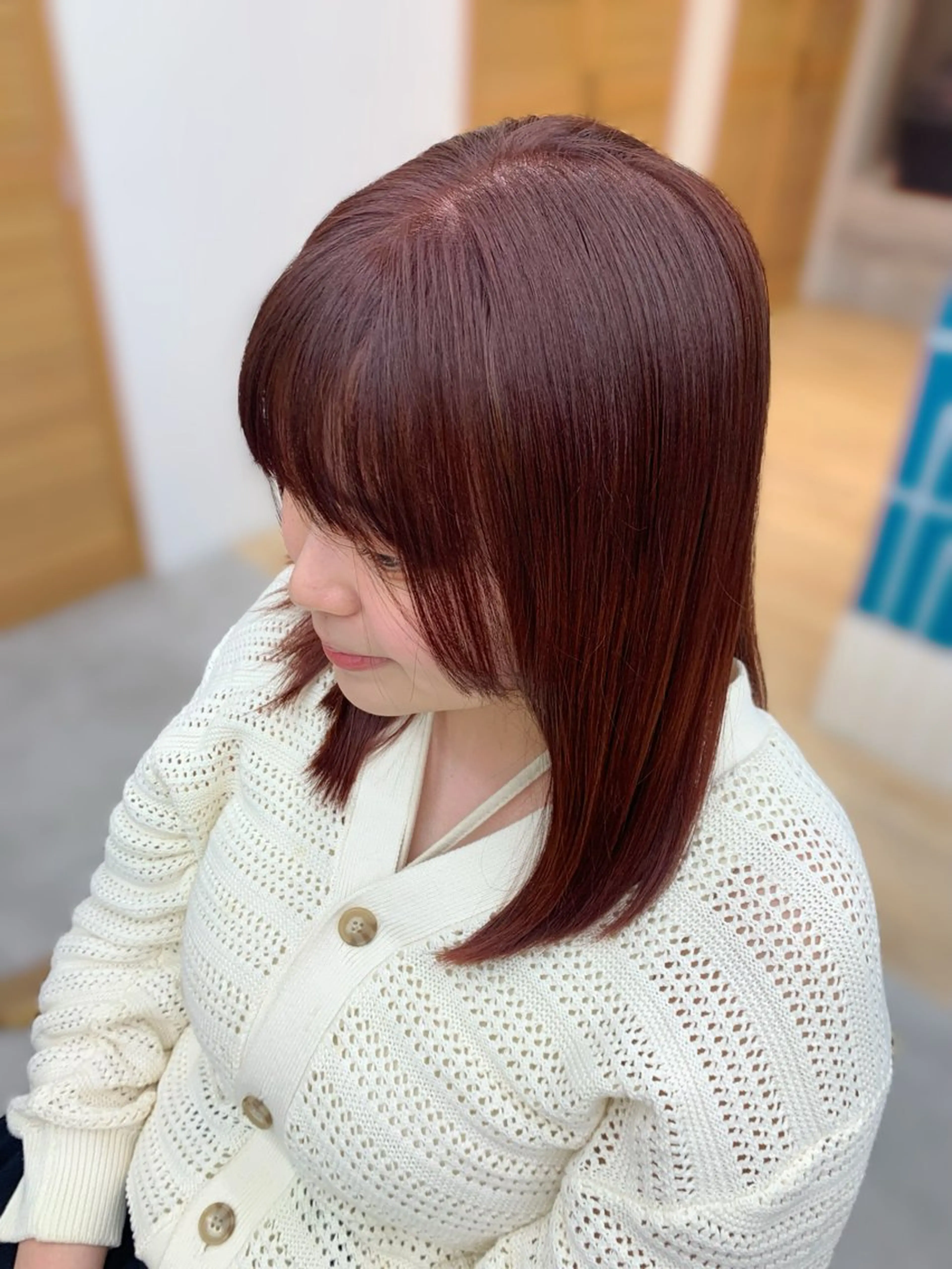 セミロング 新田 琴美/ レイヤー/透明感のヘアスタイル