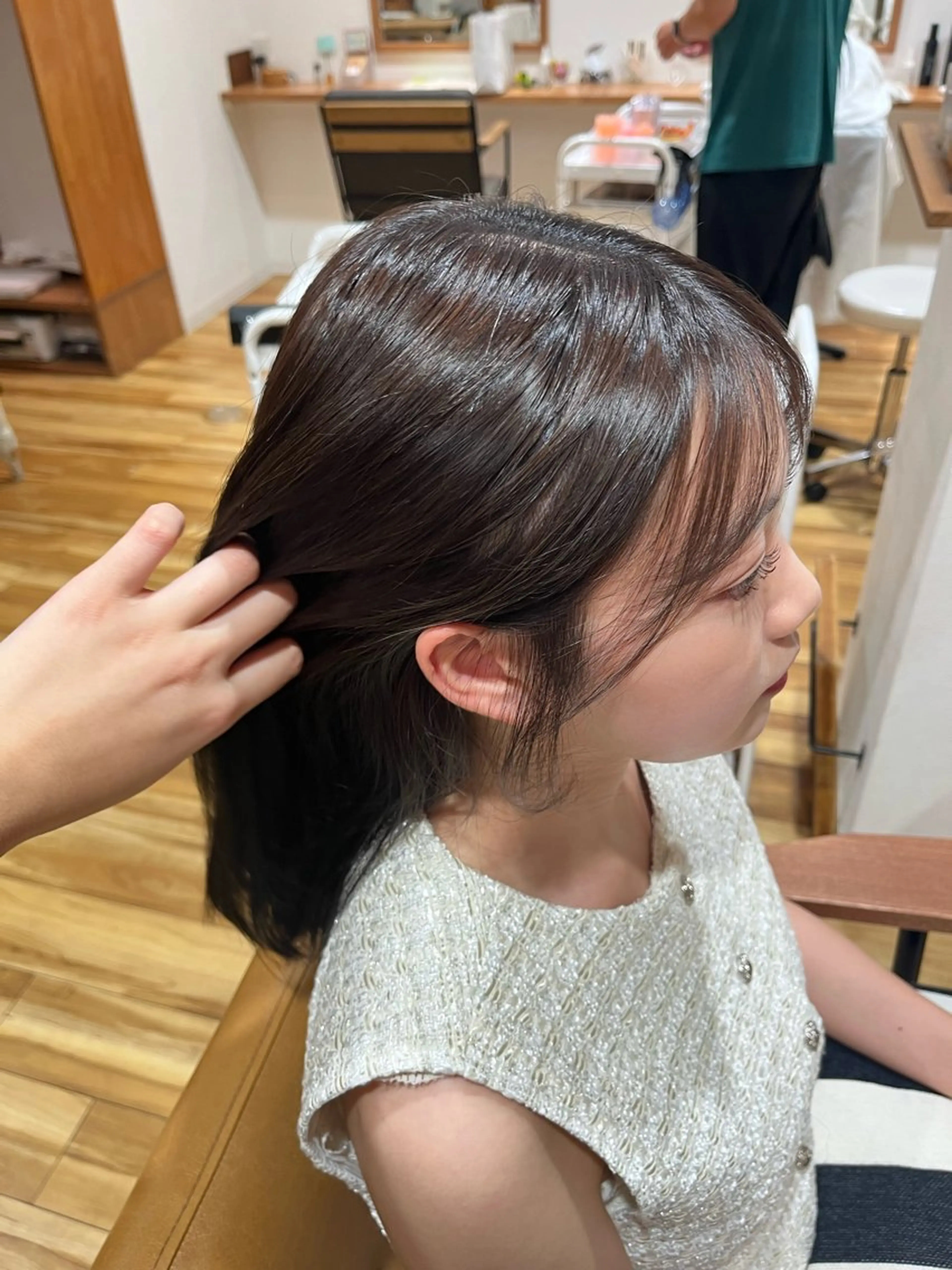 セミロング 阿部 楓のヘアスタイル