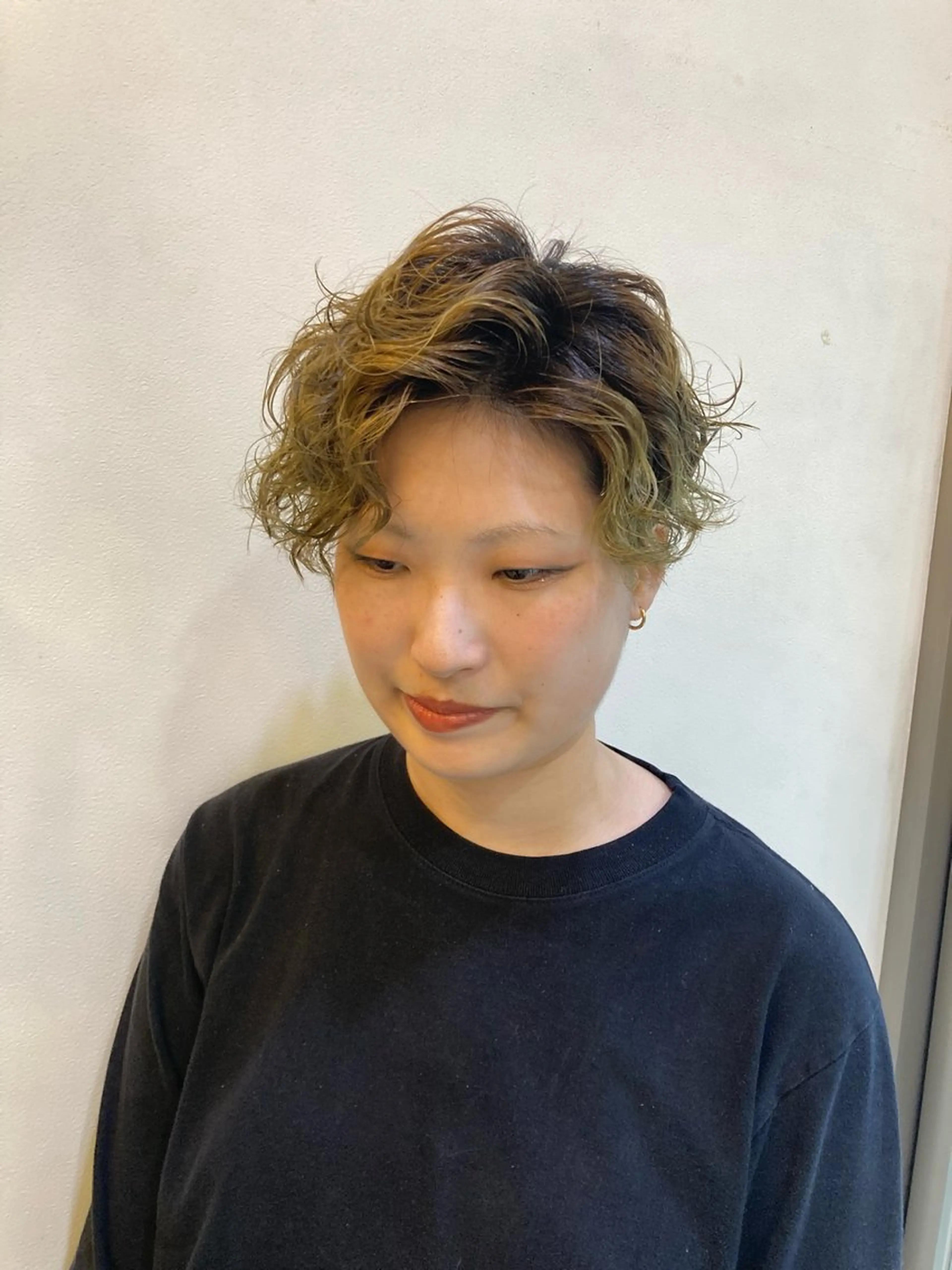 ショート パーマ モデル募集中✨千野 詩緒里のヘアスタイル