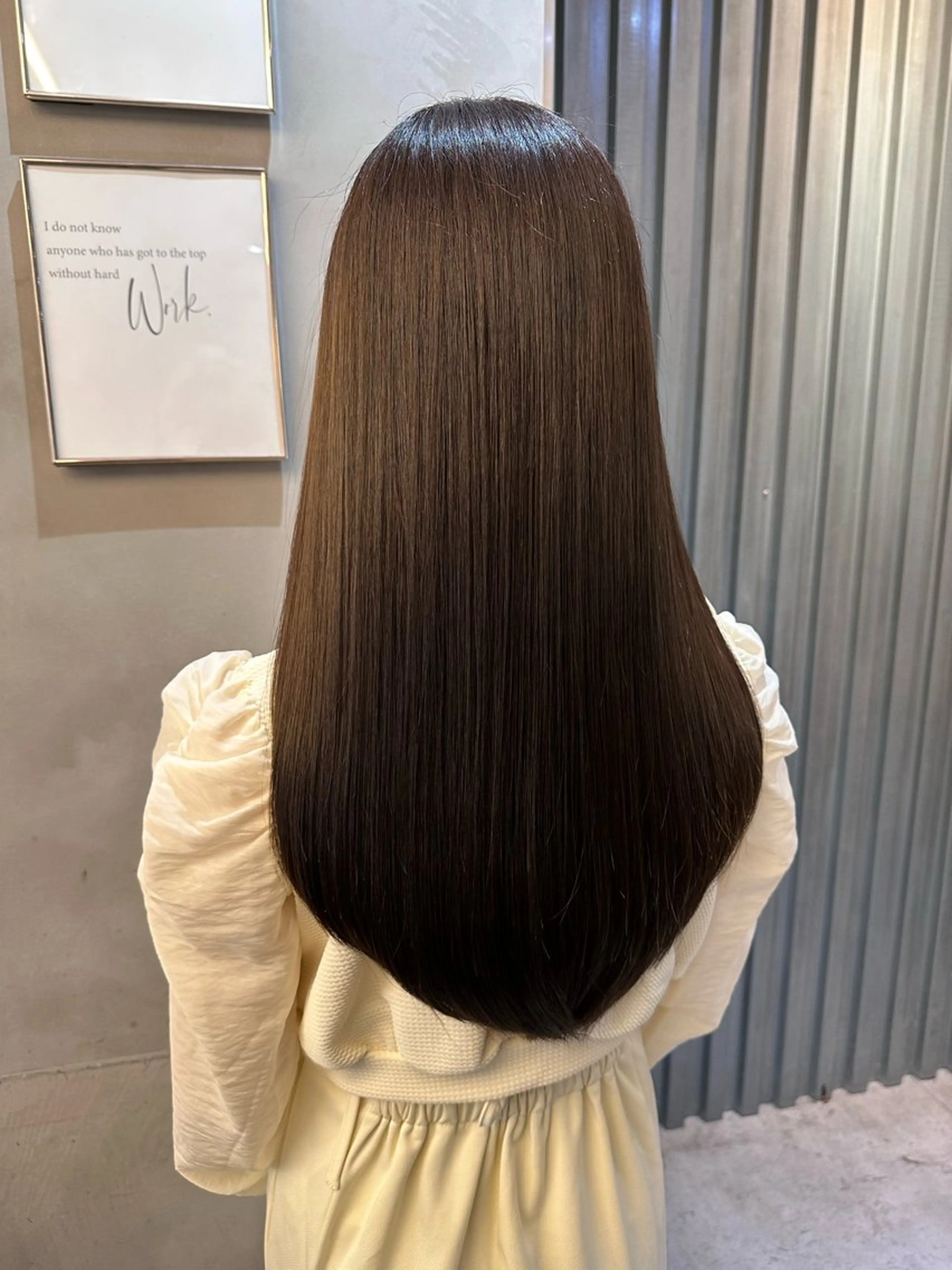 【艶髪ケア】大人レイヤーカット＋premium髪質改善トリートメントの写真