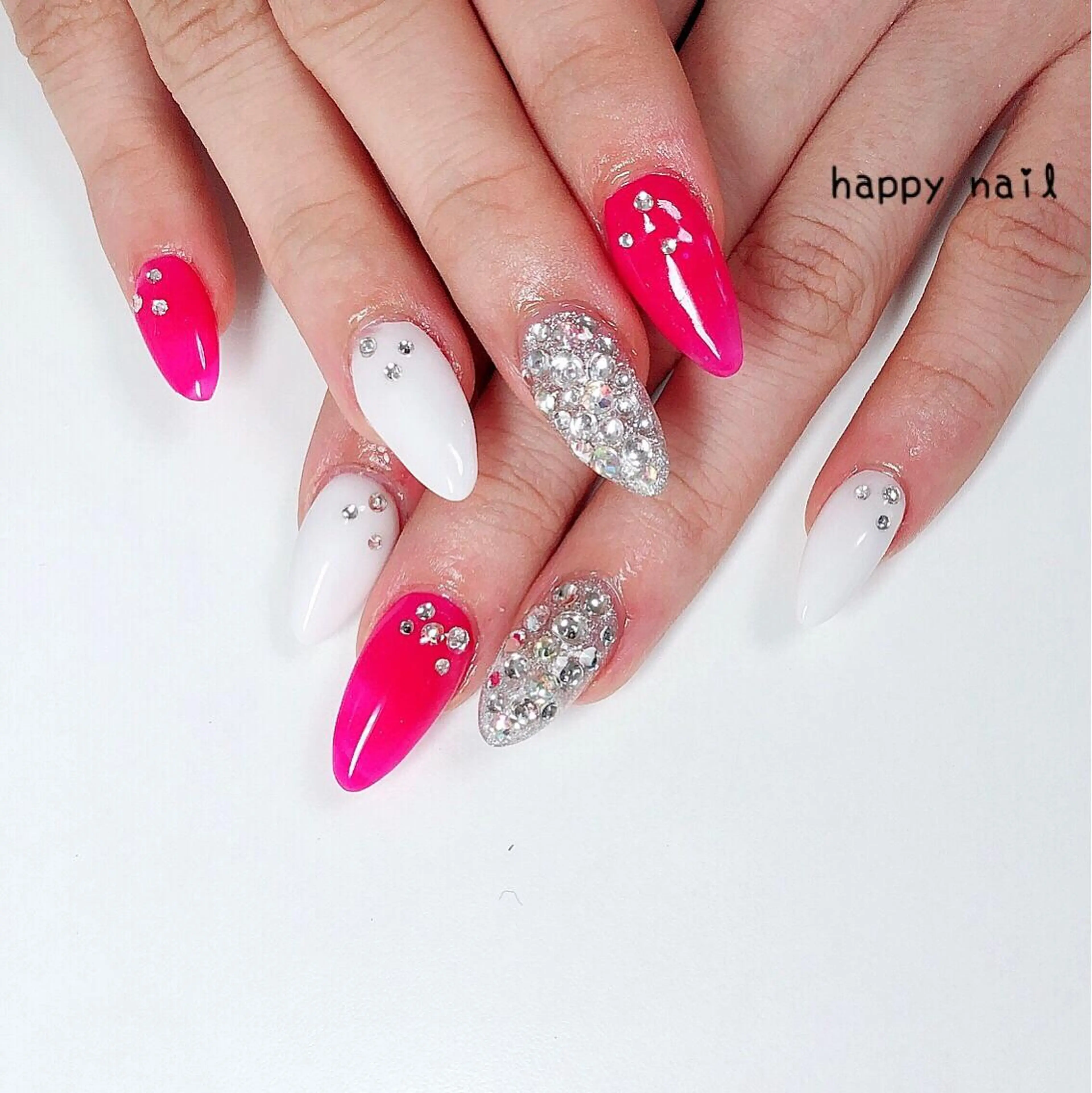 ネイル スカルプネイル 心と体が整う腸活 サロン ラクシュミーのエステ・リラクイメージ