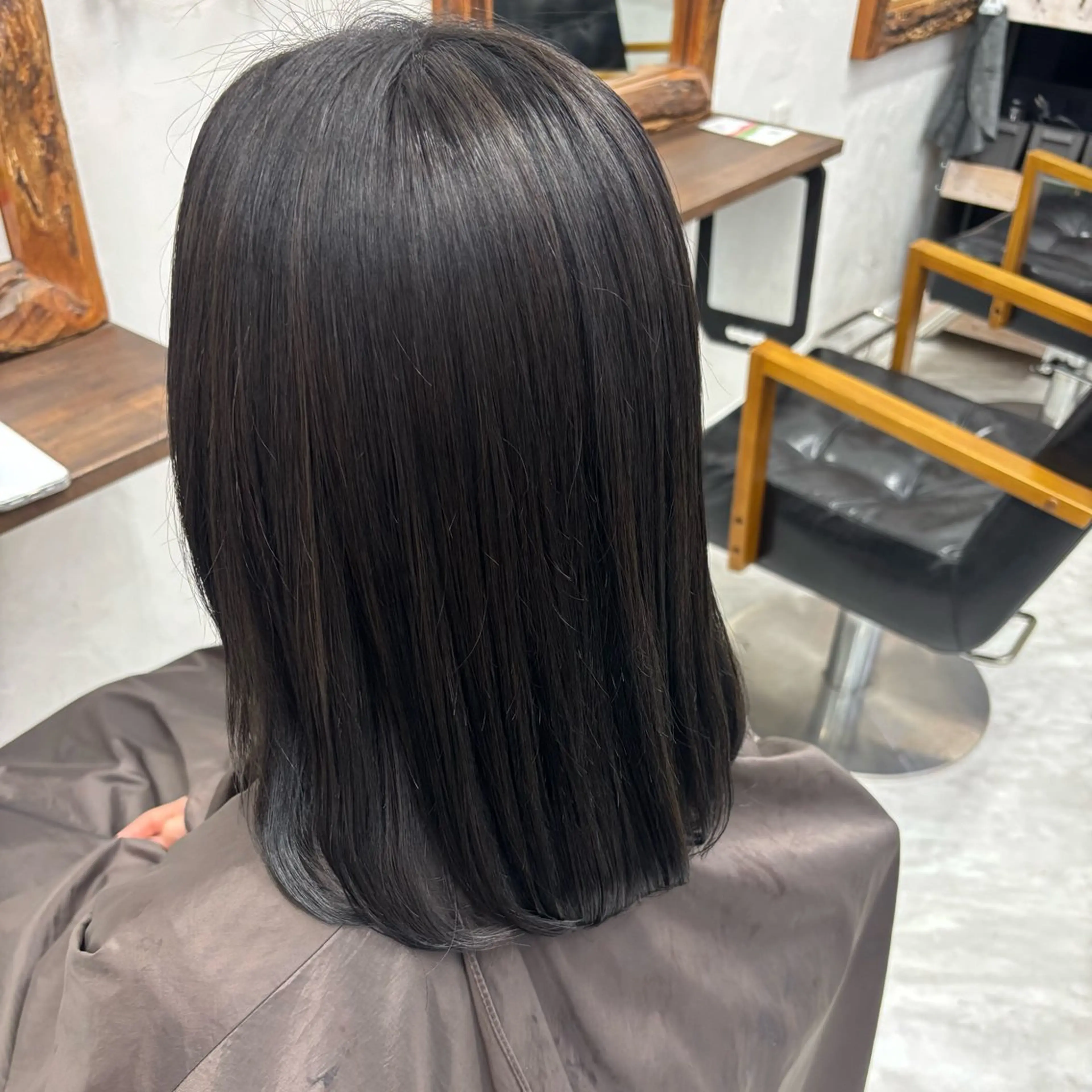 ミディアム カラー 平間 香月のヘアスタイル