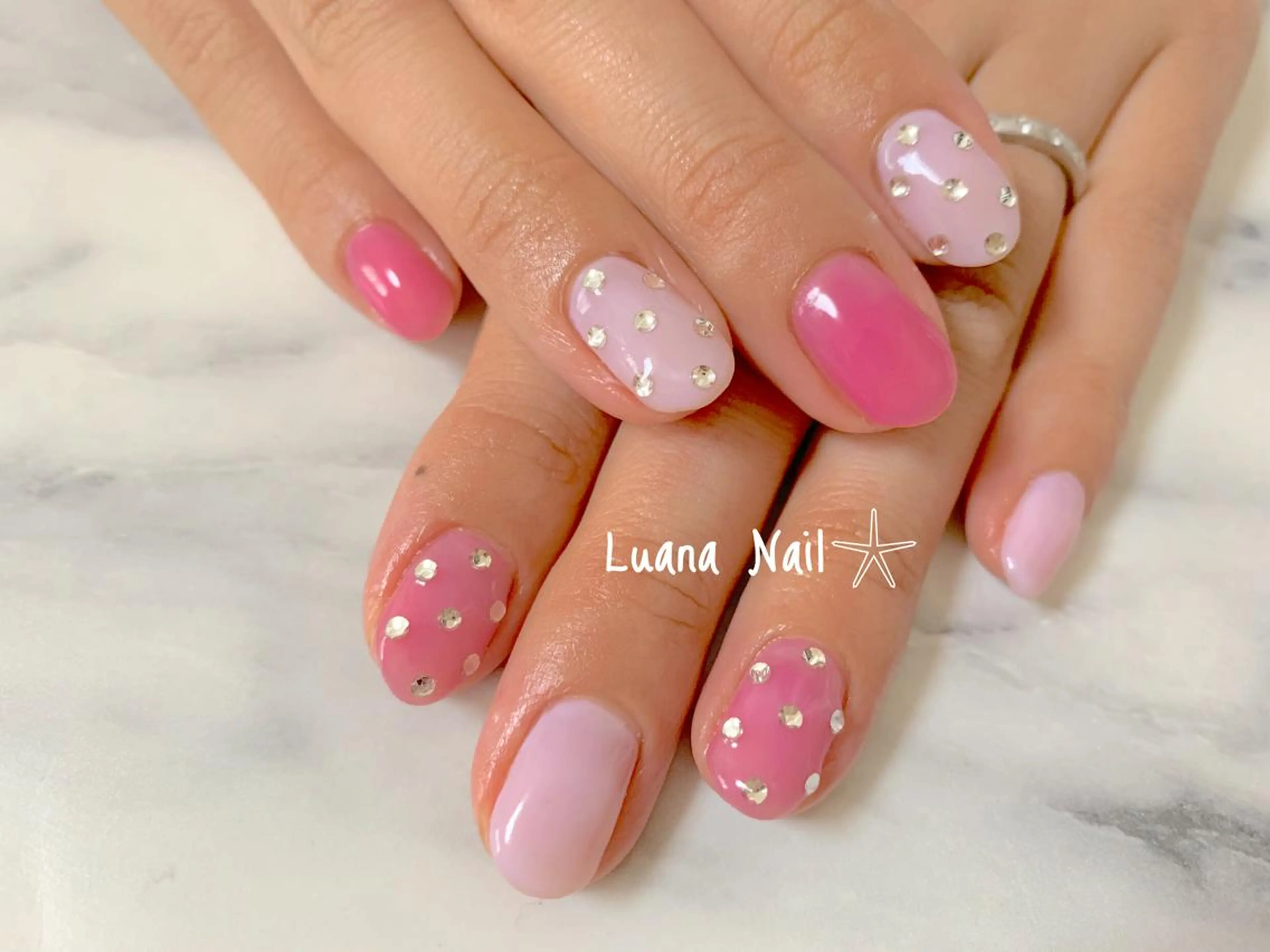 ネイル ストーンネイル ハンドネイル BeauJu by Luana Nailのネイルデザイン