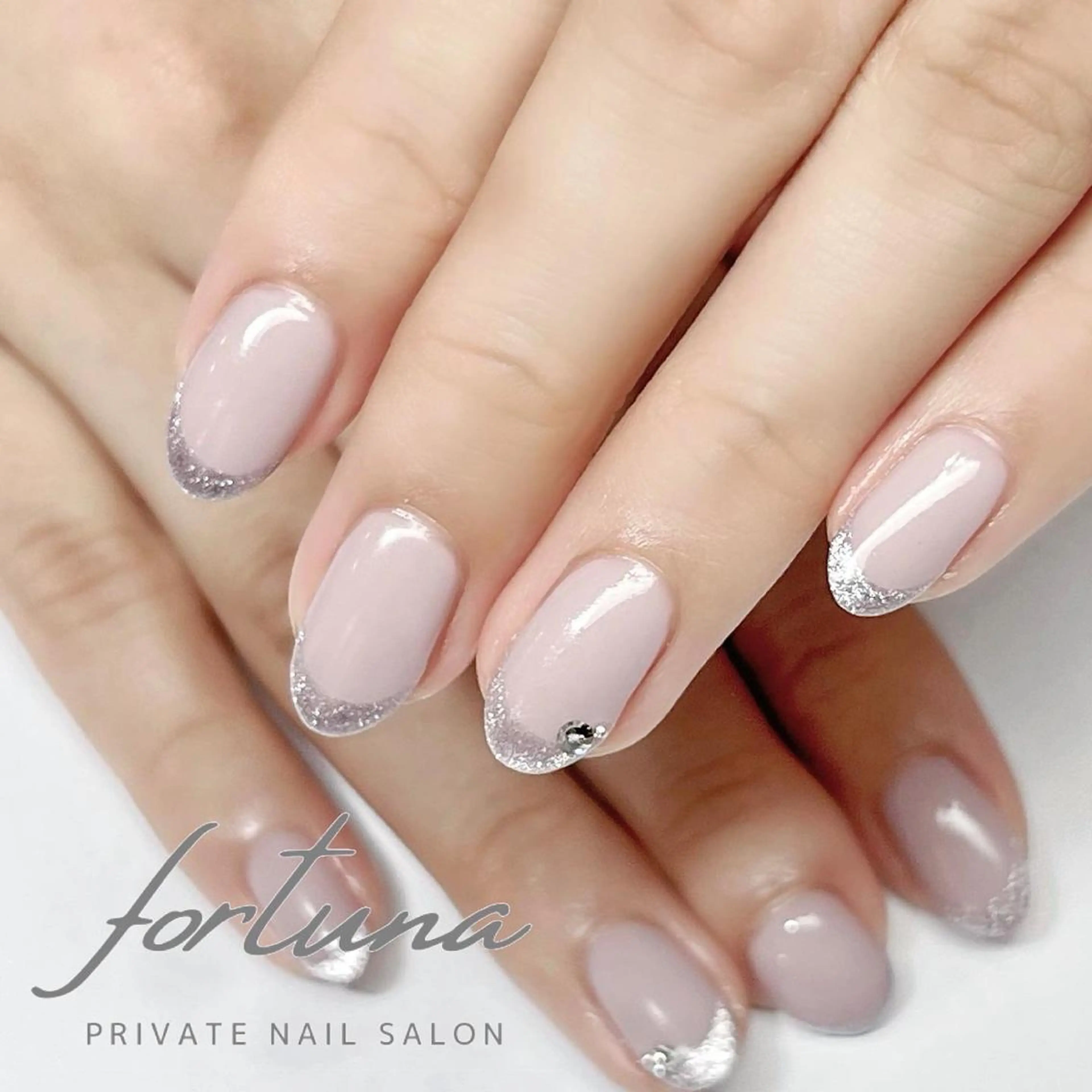 ネイル フレンチネイル マグネットネイル マグネットフレンチ ハンドネイル fortuna 武藤裕美のネイルデザイン