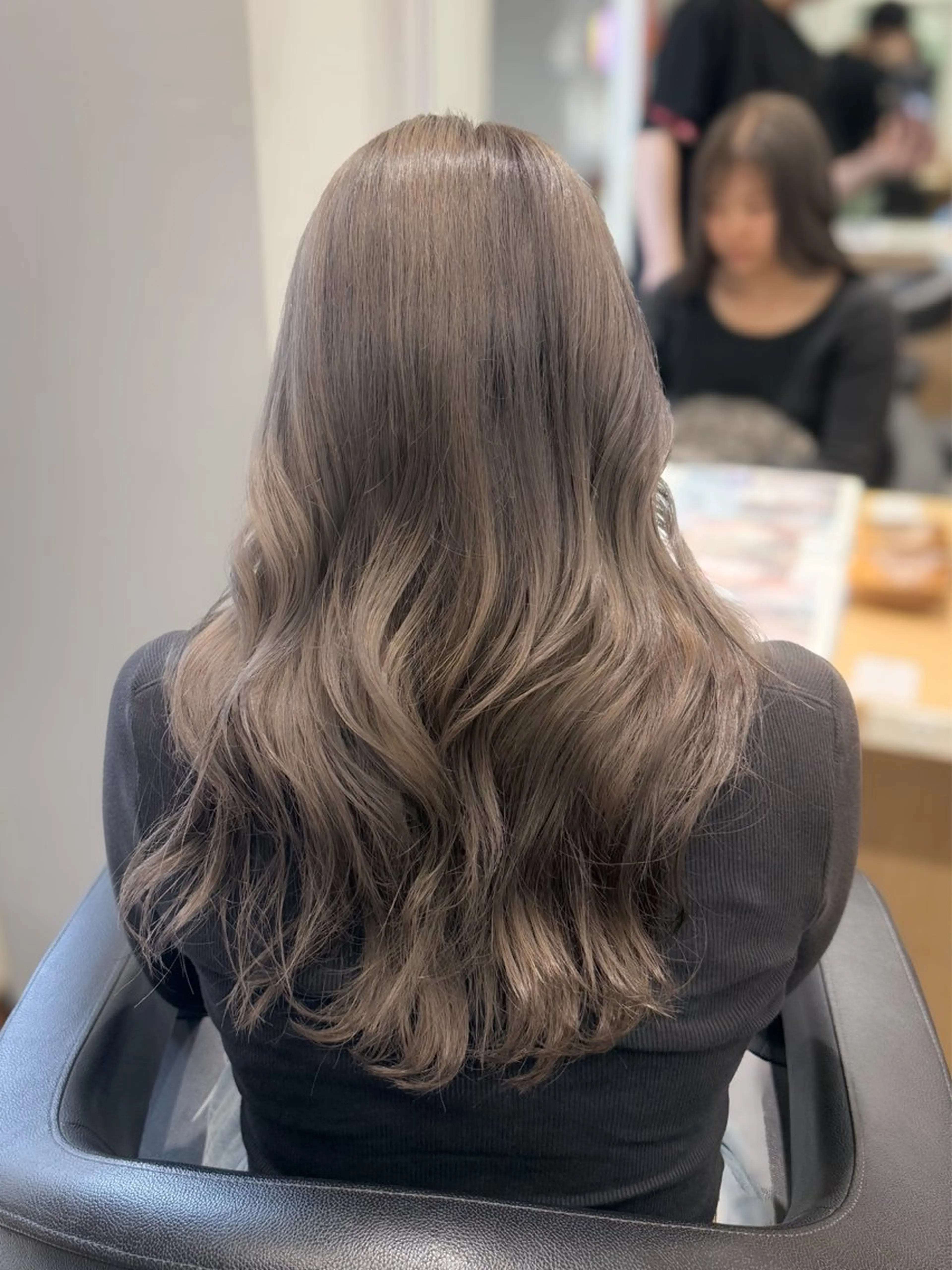 ロング カラー ブリーチ 透明感カラー ヘアカラー トリートメント 美髪🫧ブリーチ/ デザイン/永田汰伊智のヘアスタイル