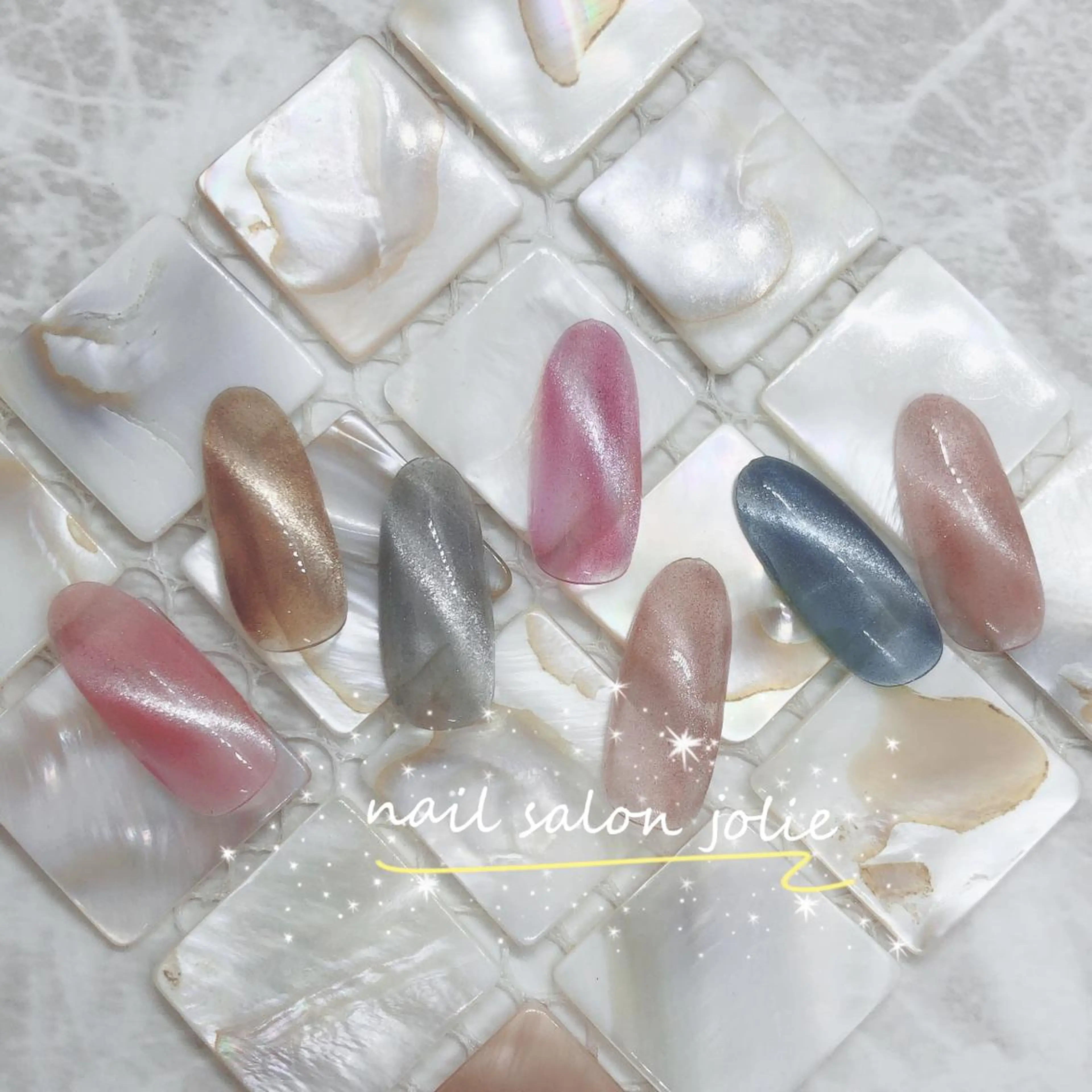 人気　マグネットネイル 初回オフ無料　角質ケア込みの写真