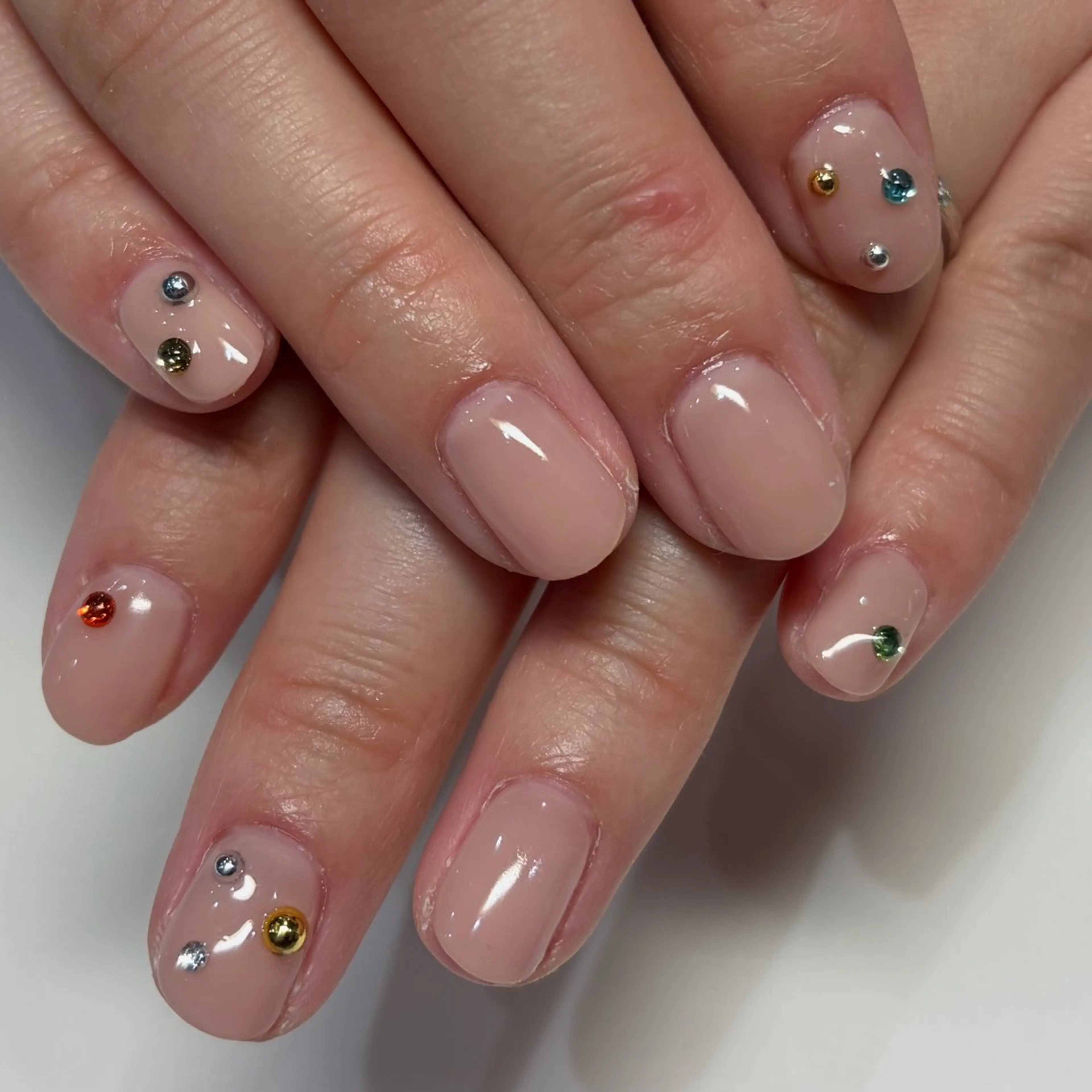 ネイル ワンカラーネイル ストーンネイル Akazawa Nanaのネイルデザイン