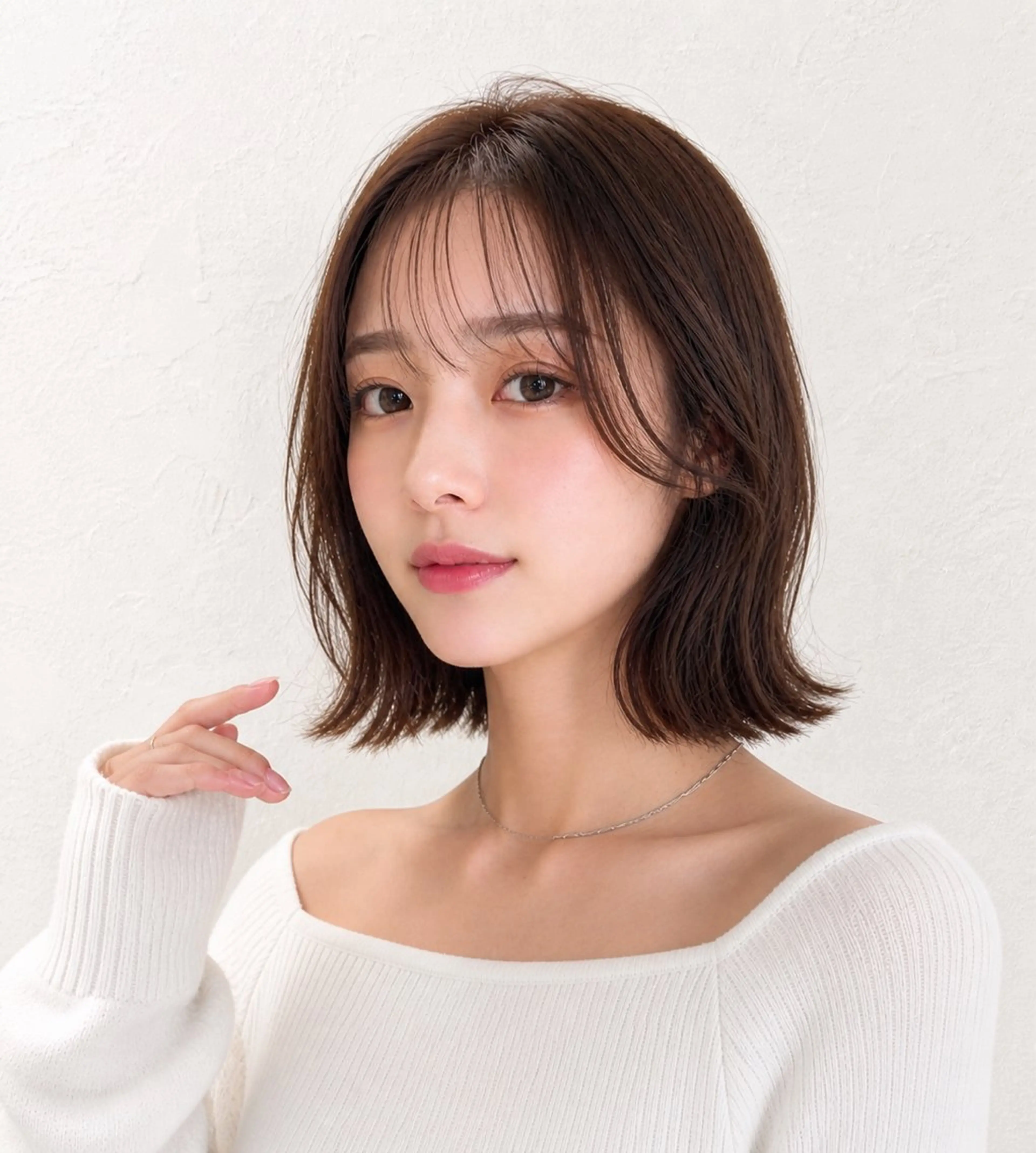 ミディアム ボブ 外ハネヘア カット ヘアカラー 佐藤 舞のヘアスタイル