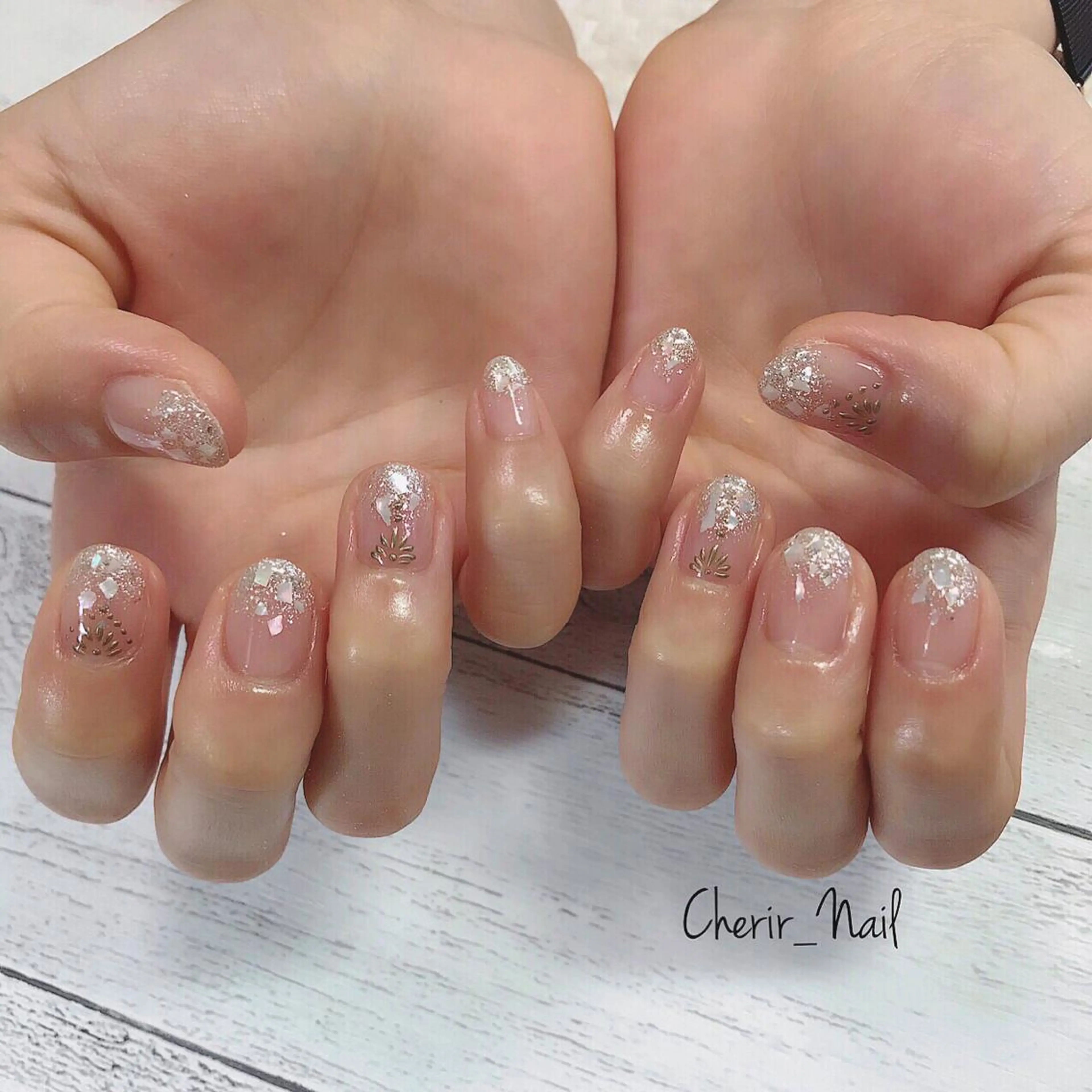 ネイル アートネイル クリアネイル グラデーション ラメ(グリッター) ショートネイル Cherirnail kaoriのネイルデザイン
