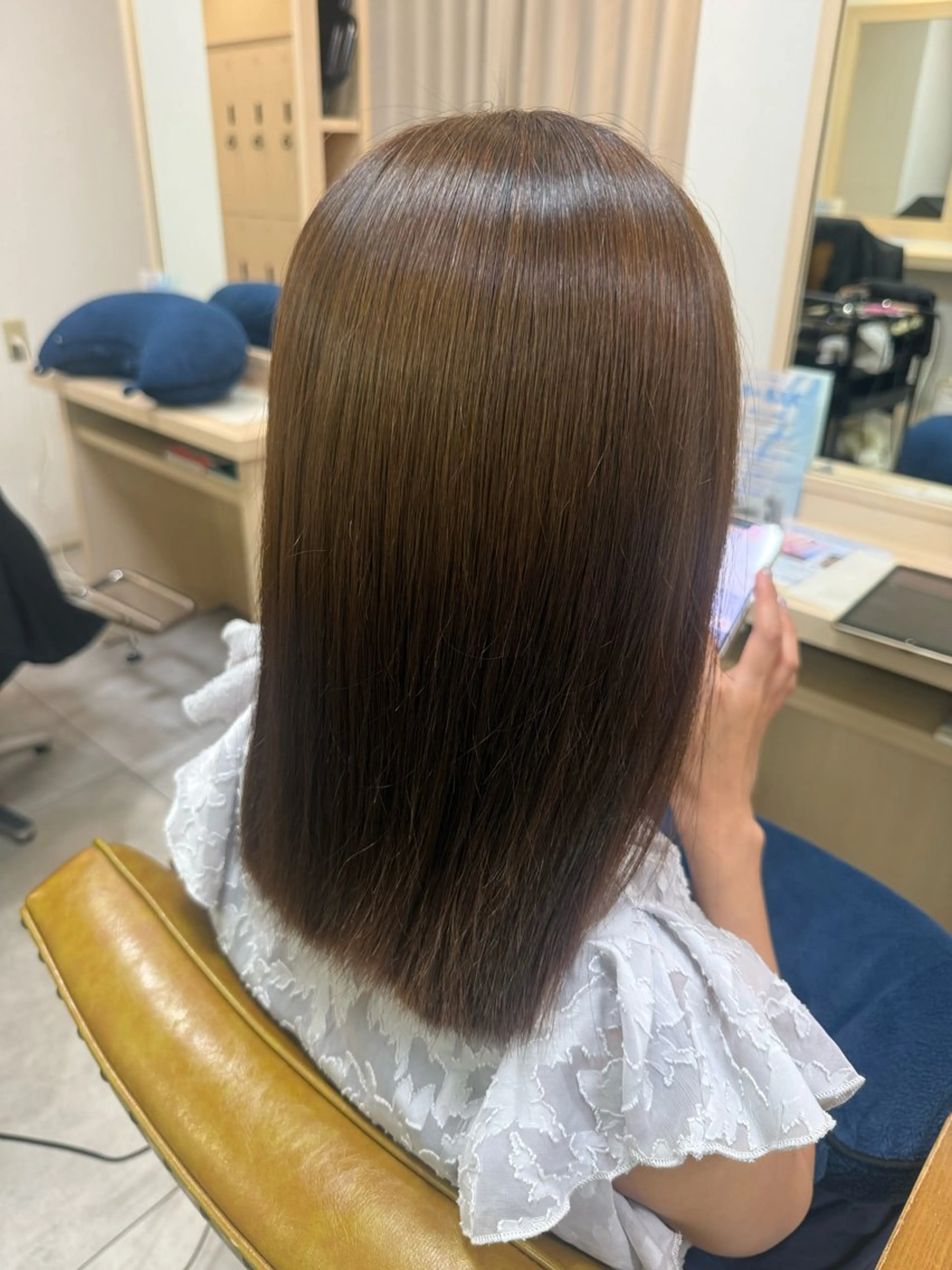 セミロング カラー ベージュカラー ブリーチ ブリーチなしカラー メンズカットモデル /金川なづなのヘアスタイル