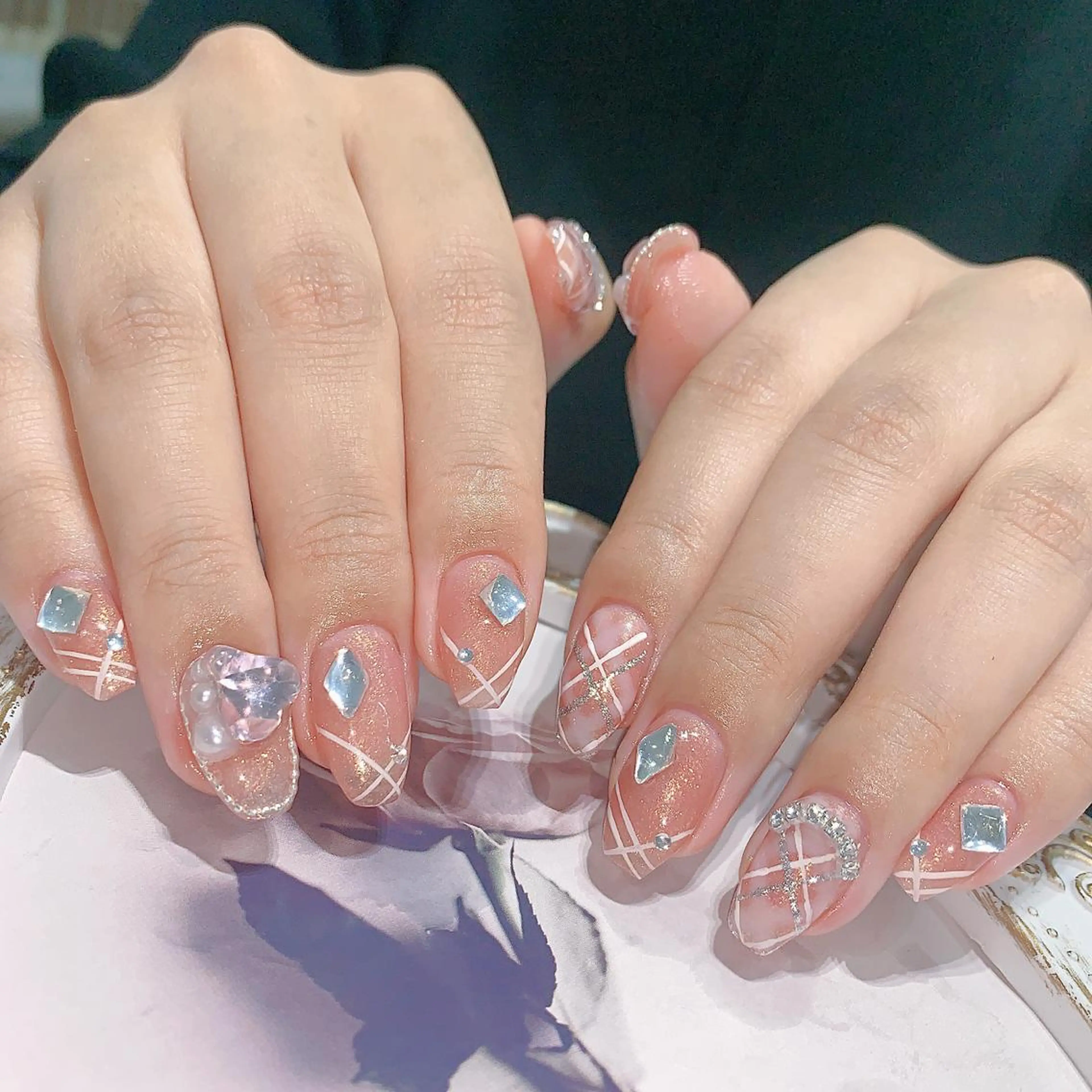 ネイル ハンドネイル Queens momoのネイルデザイン