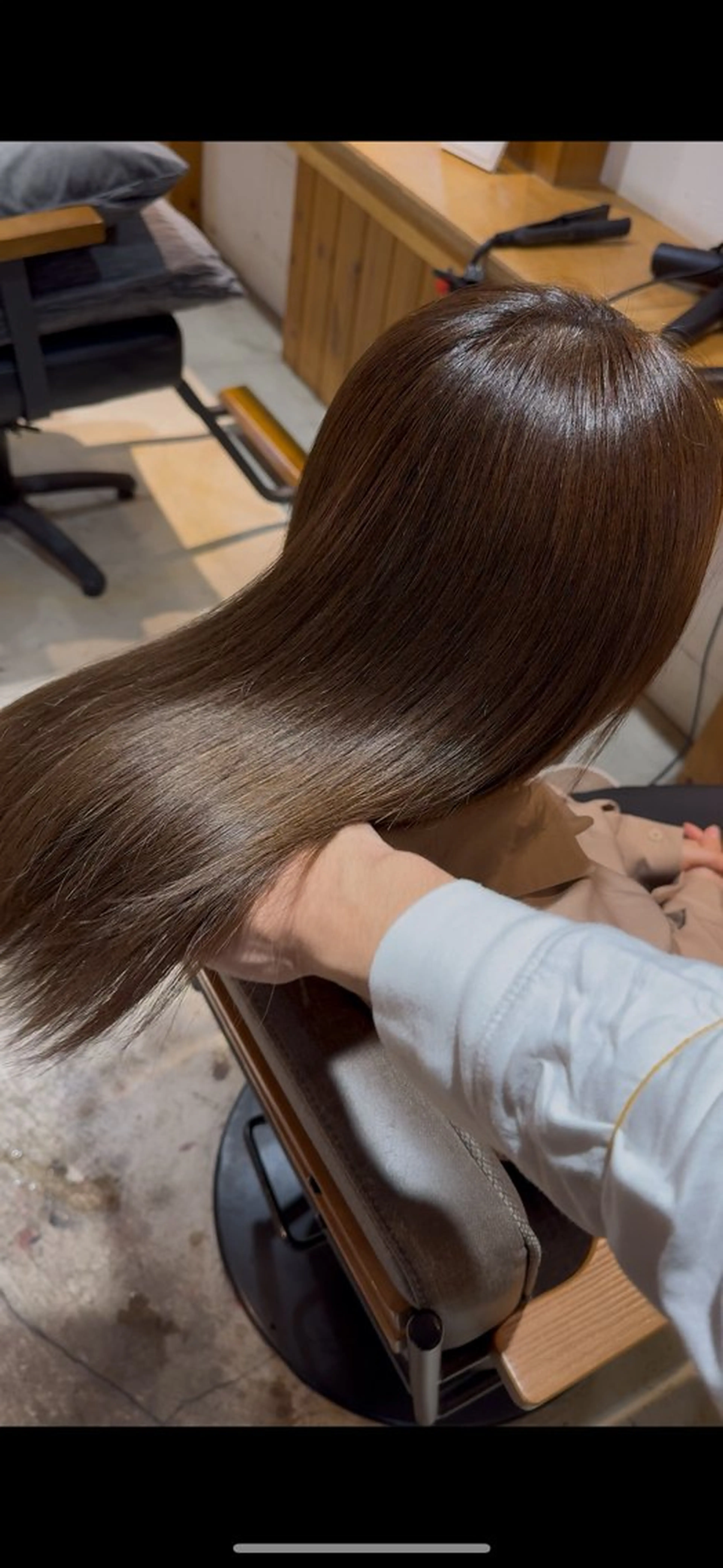 ロング カラー ブラウンカラー 透明感カラー マロンブラウン 透明感カラー 大浦偉央のヘアスタイル