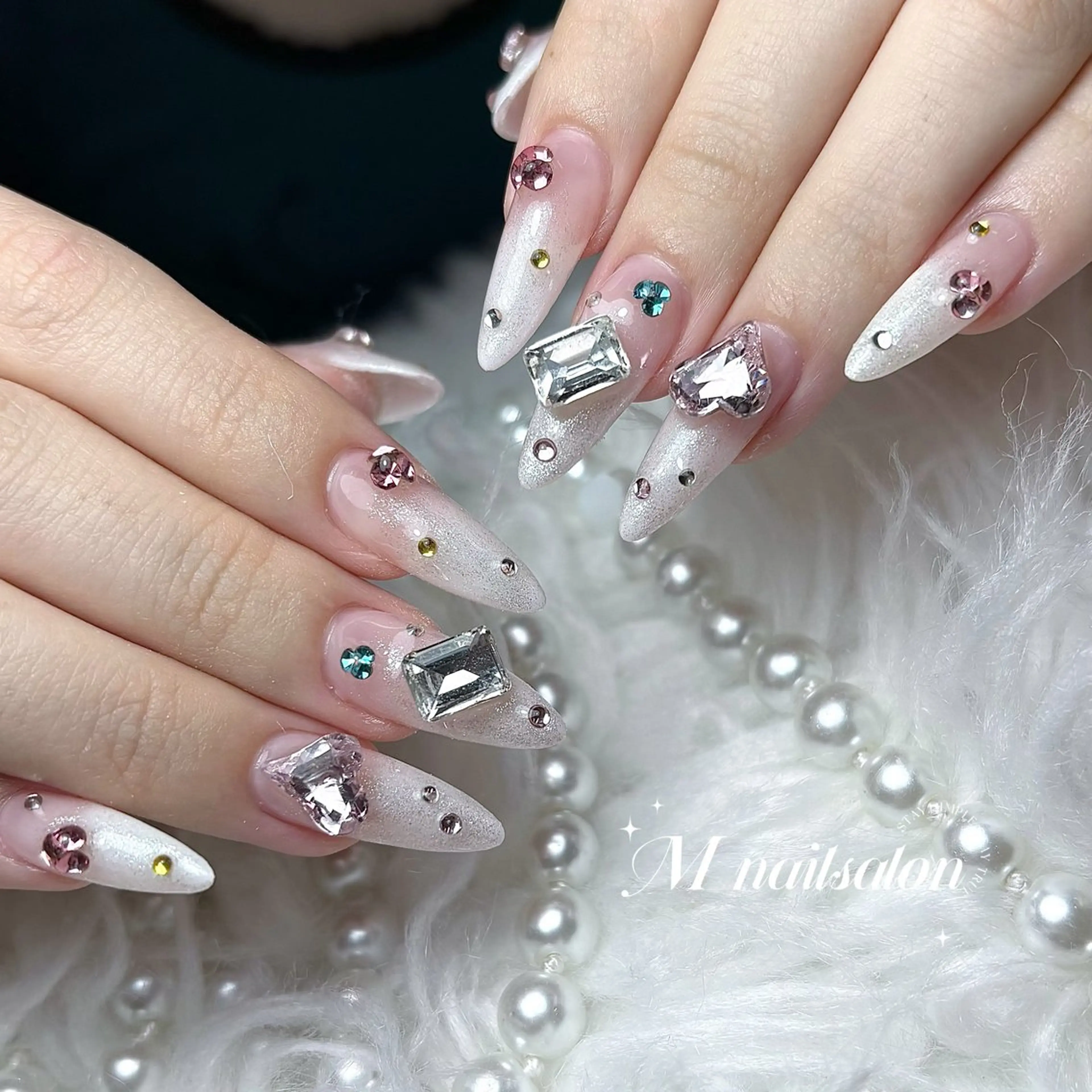 ネイル ハンドネイル M🌷nail 長さだし専門店のネイルデザイン