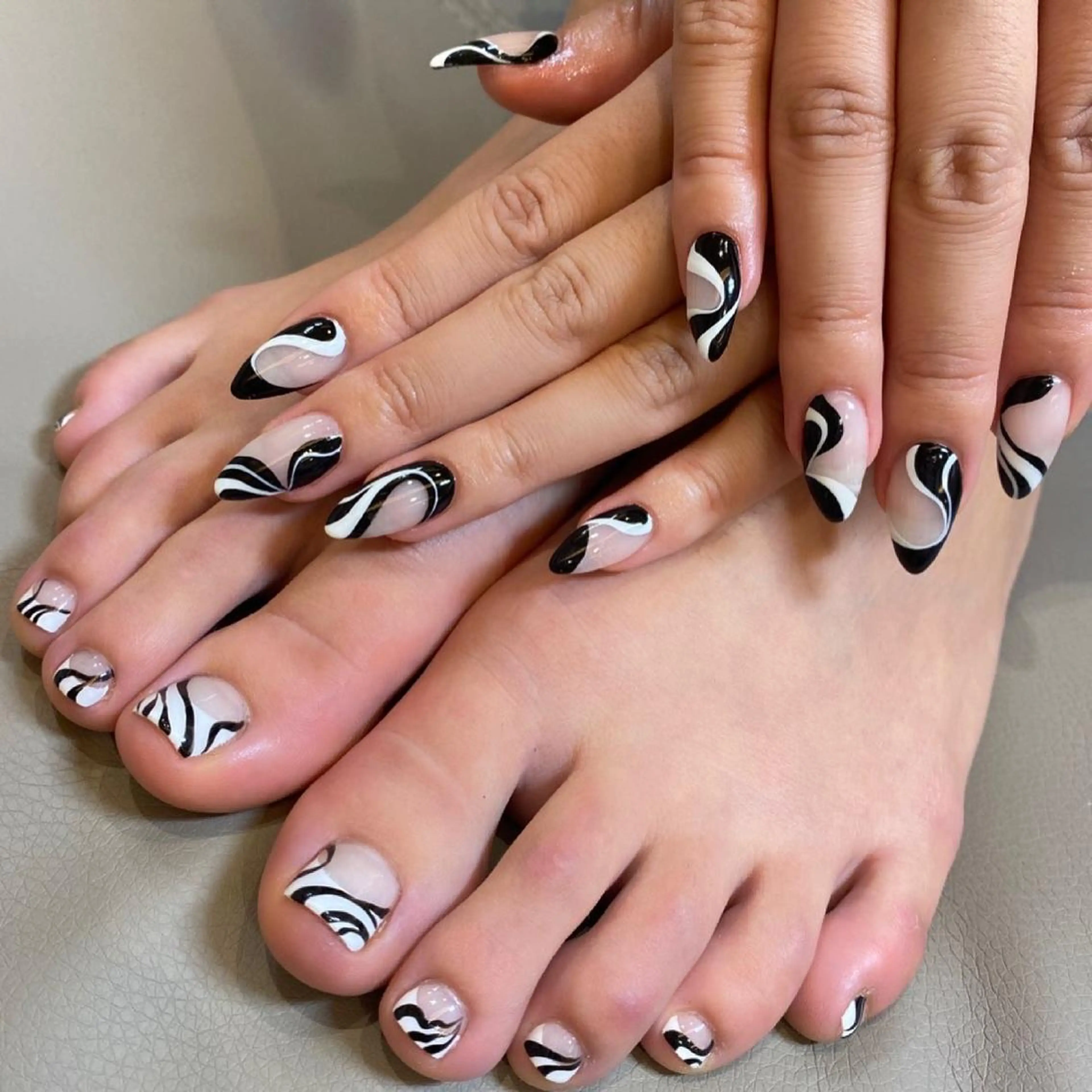 ネイル フットネイル フリーランス¨̮⃝ ネイリストOKADAのネイルデザイン