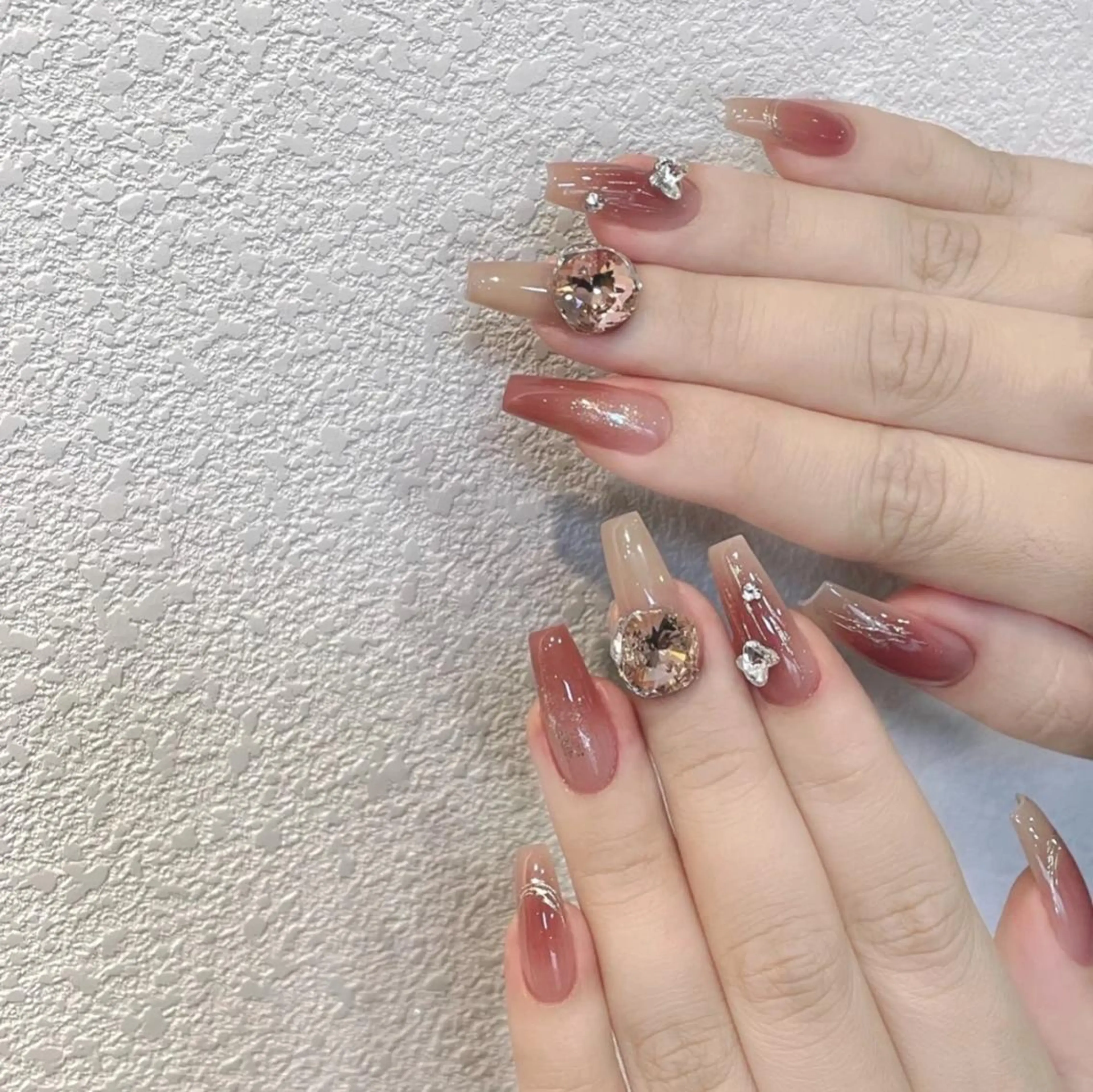 ネイル アートネイル 長さ出し ネイルチップ Queens ciciのネイルデザイン