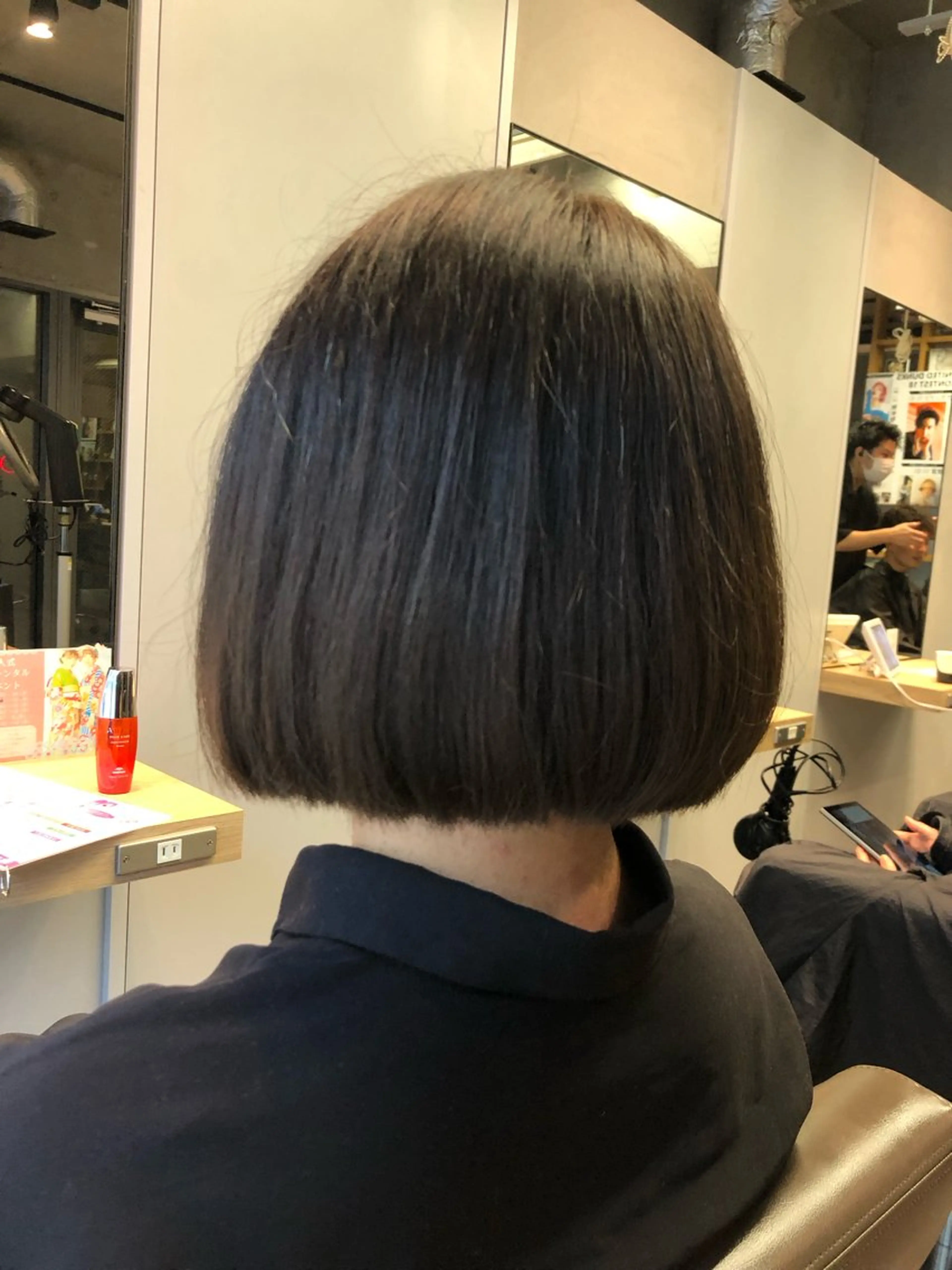 ミディアム ボブ 🎀縮毛矯正.暗髪 .艶髪🩶ちひろのヘアスタイル