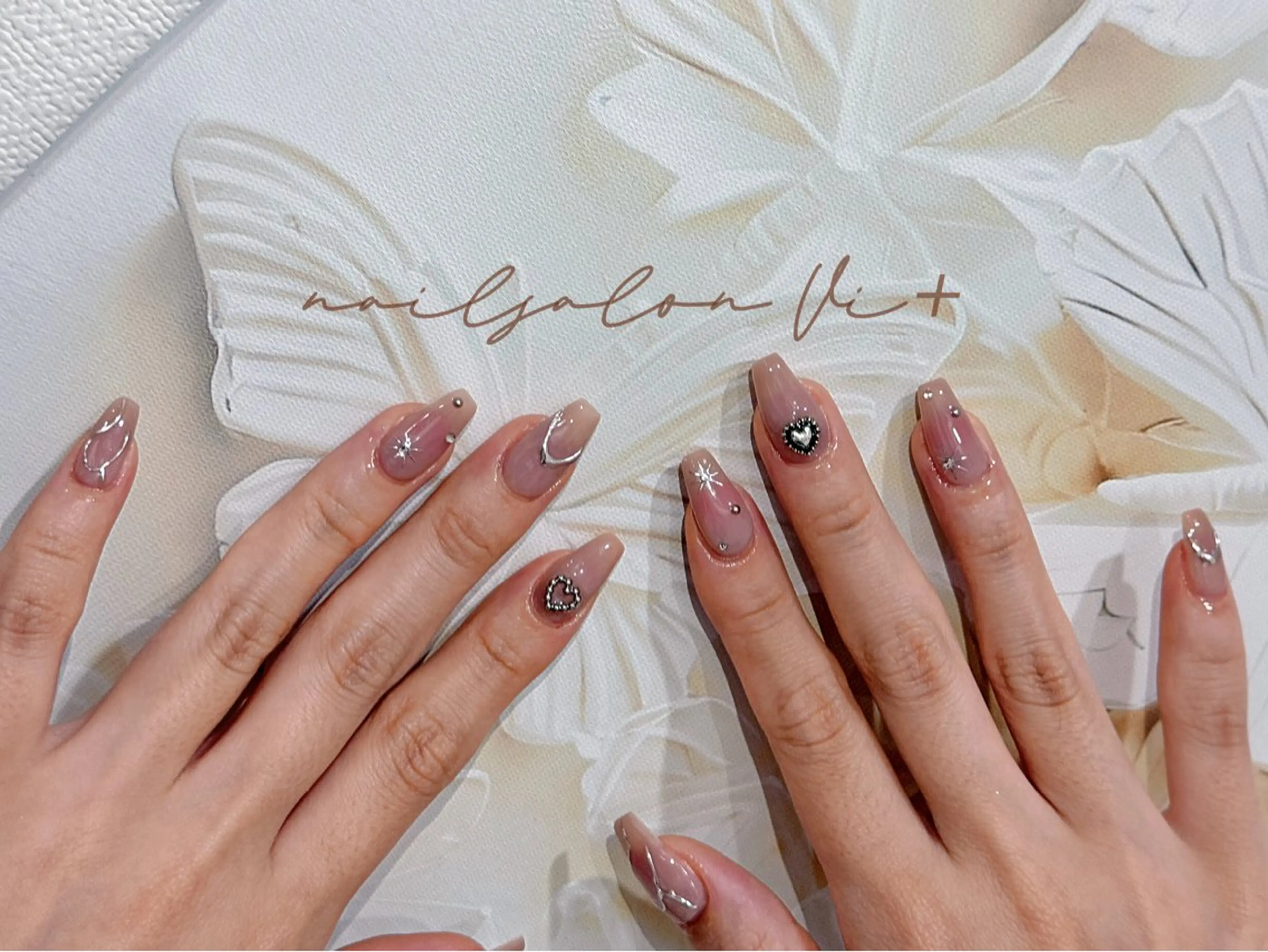 ネイル ハンドネイル ✨Nailsalon Vi+✨のネイルデザイン