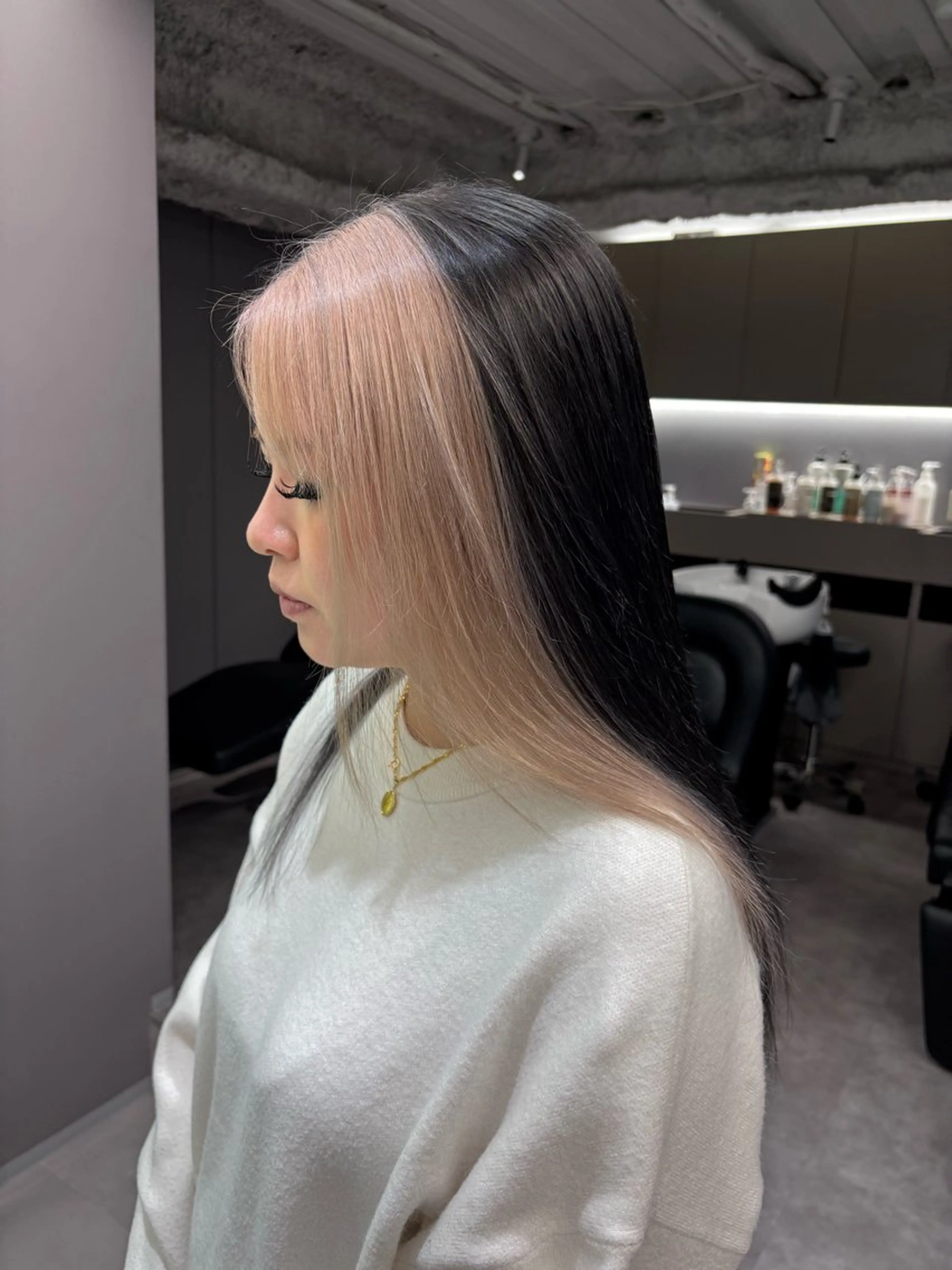 セミロング カラー ベージュカラー ブリーチ ホワイトベージュ ヘアカラー 名古屋／デザイン／ ブリーチ/松井亮磨のヘアスタイル