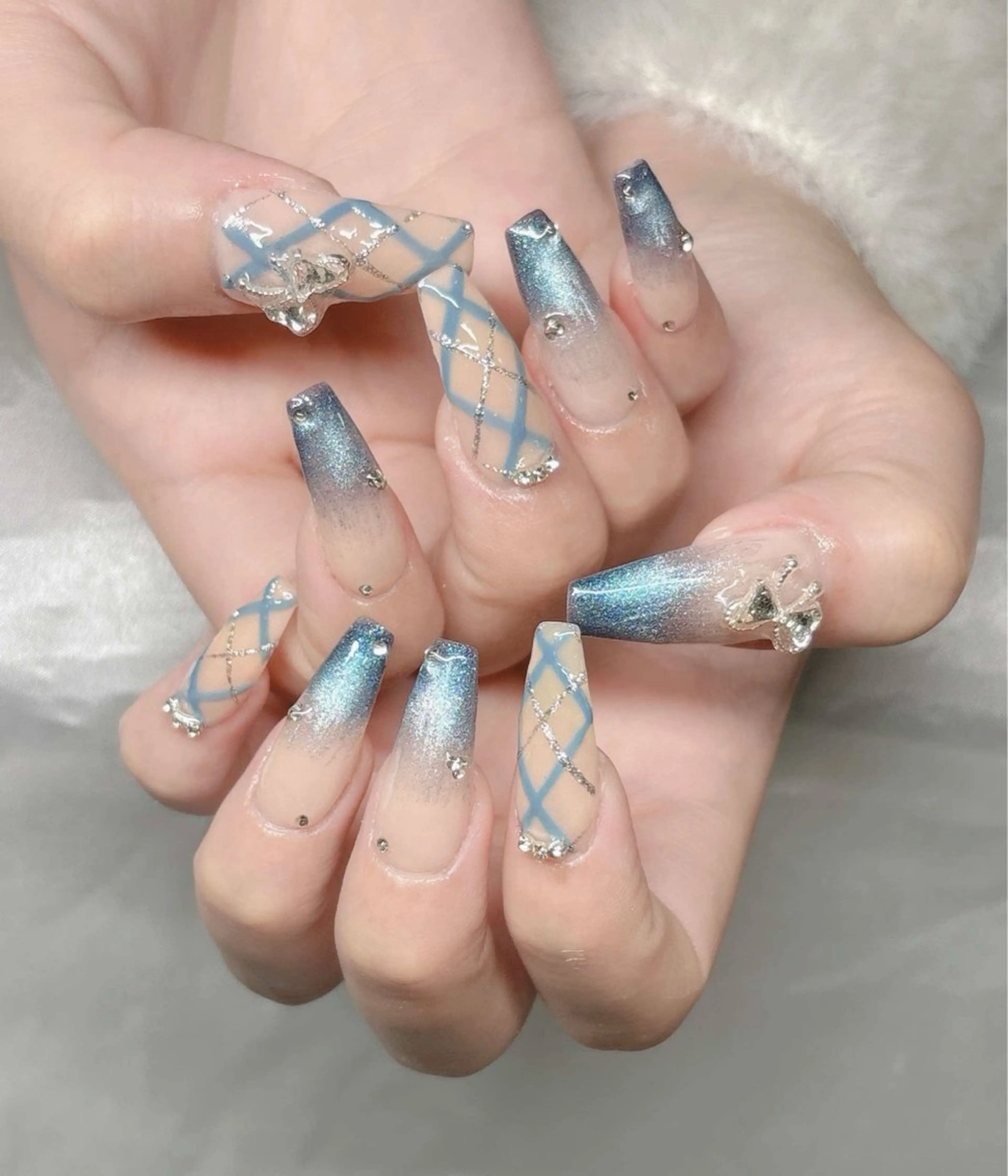 ネイル 長さ出し グラデーション 卒業式 キラキラネイル マグネットネイル ハンドネイル Lee Nailsのネイルデザイン