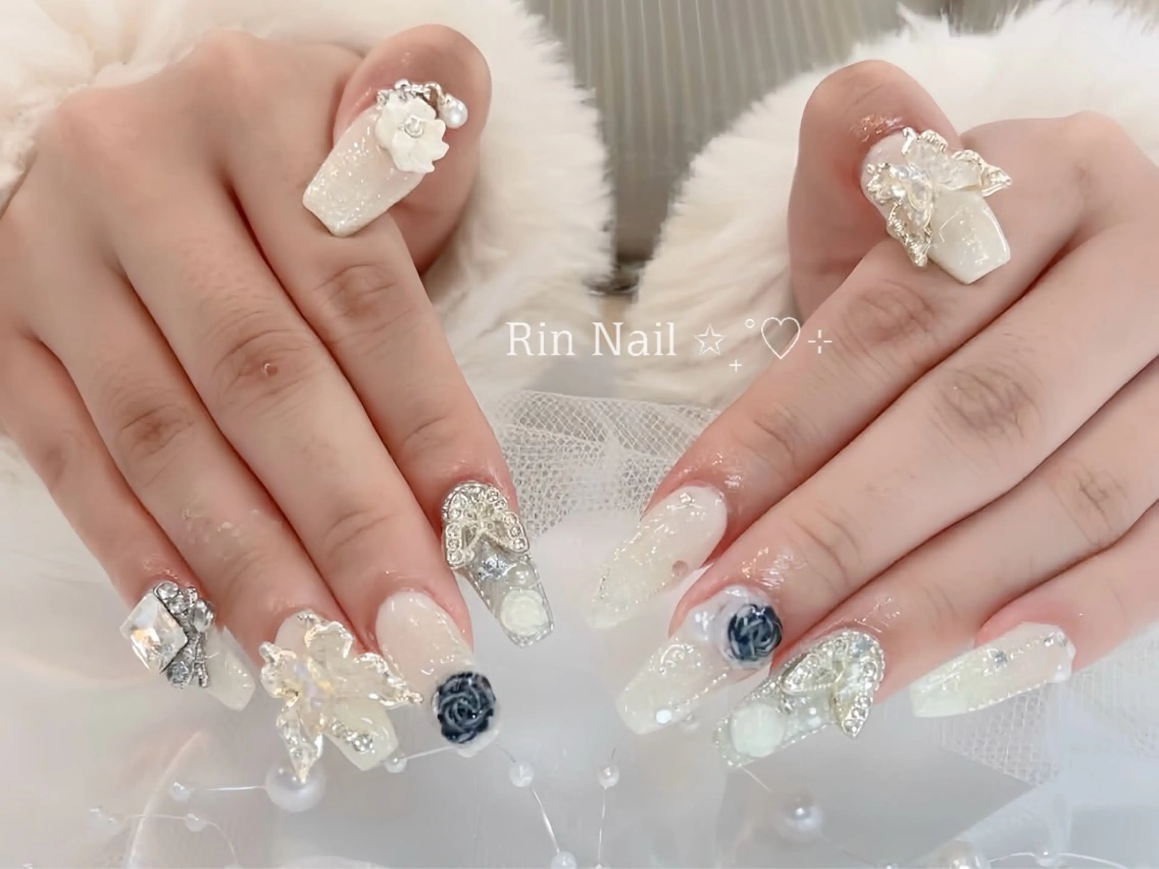 ネイル アートネイル チークネイル ジェルネイル ロングネイル マグネットネイル ハンドネイル Rin Nail 新大久保店のネイルデザイン