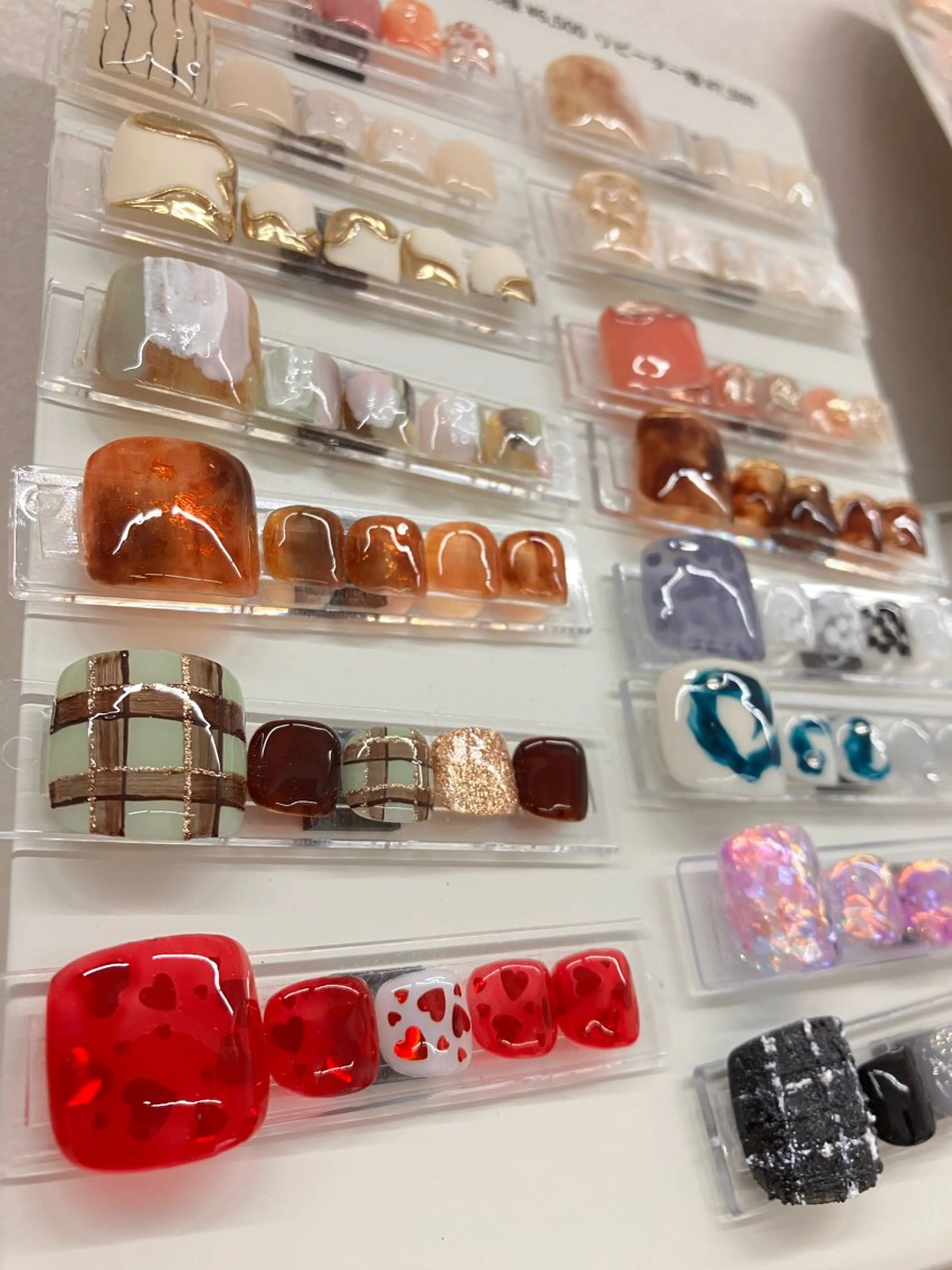 ネイル PEACE Aliceのネイルデザイン