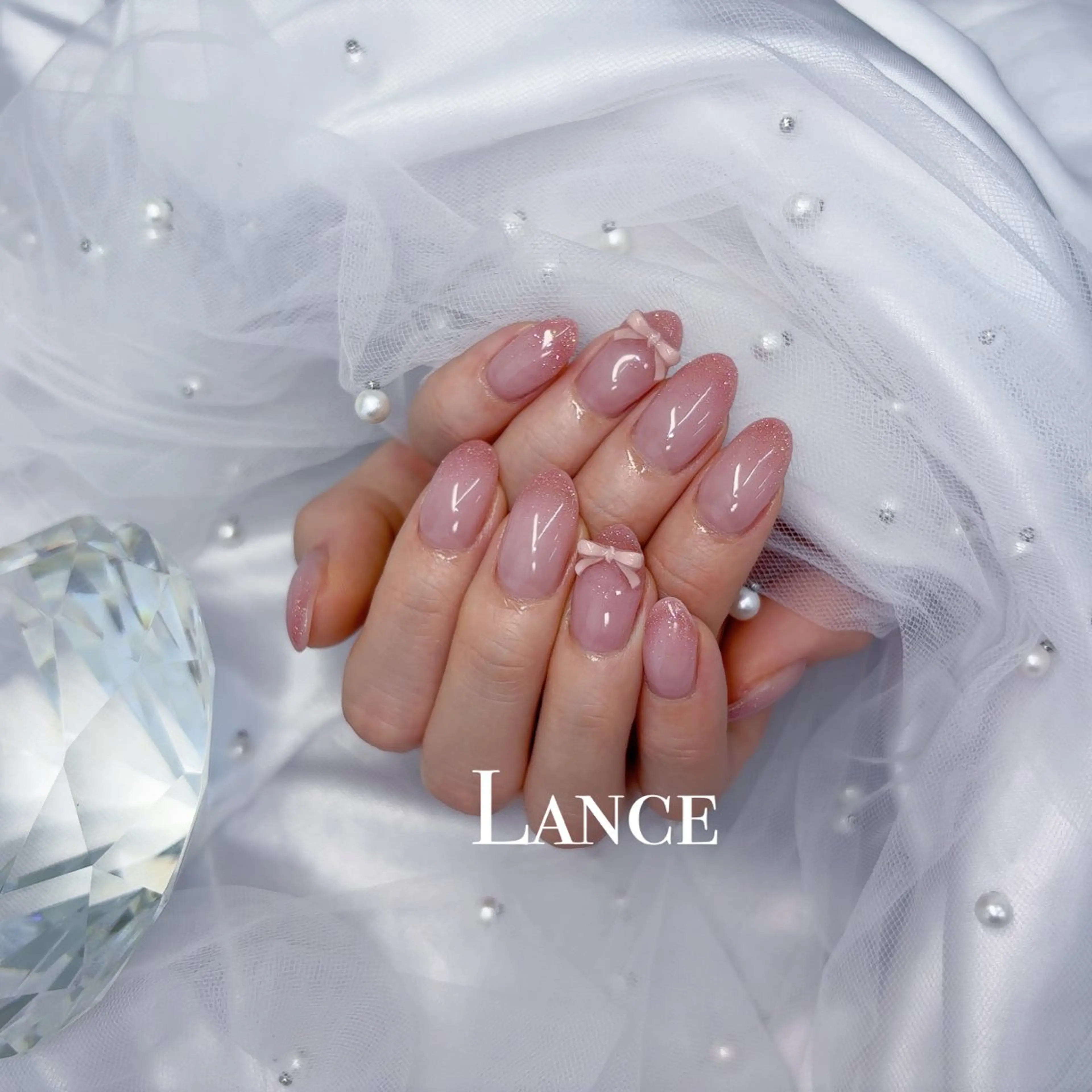 ネイル オーロラネイル ドット フットネイル 氷ネイル・うるうるネイル キラキラネイル ハンドネイル Lance nailのネイルデザイン