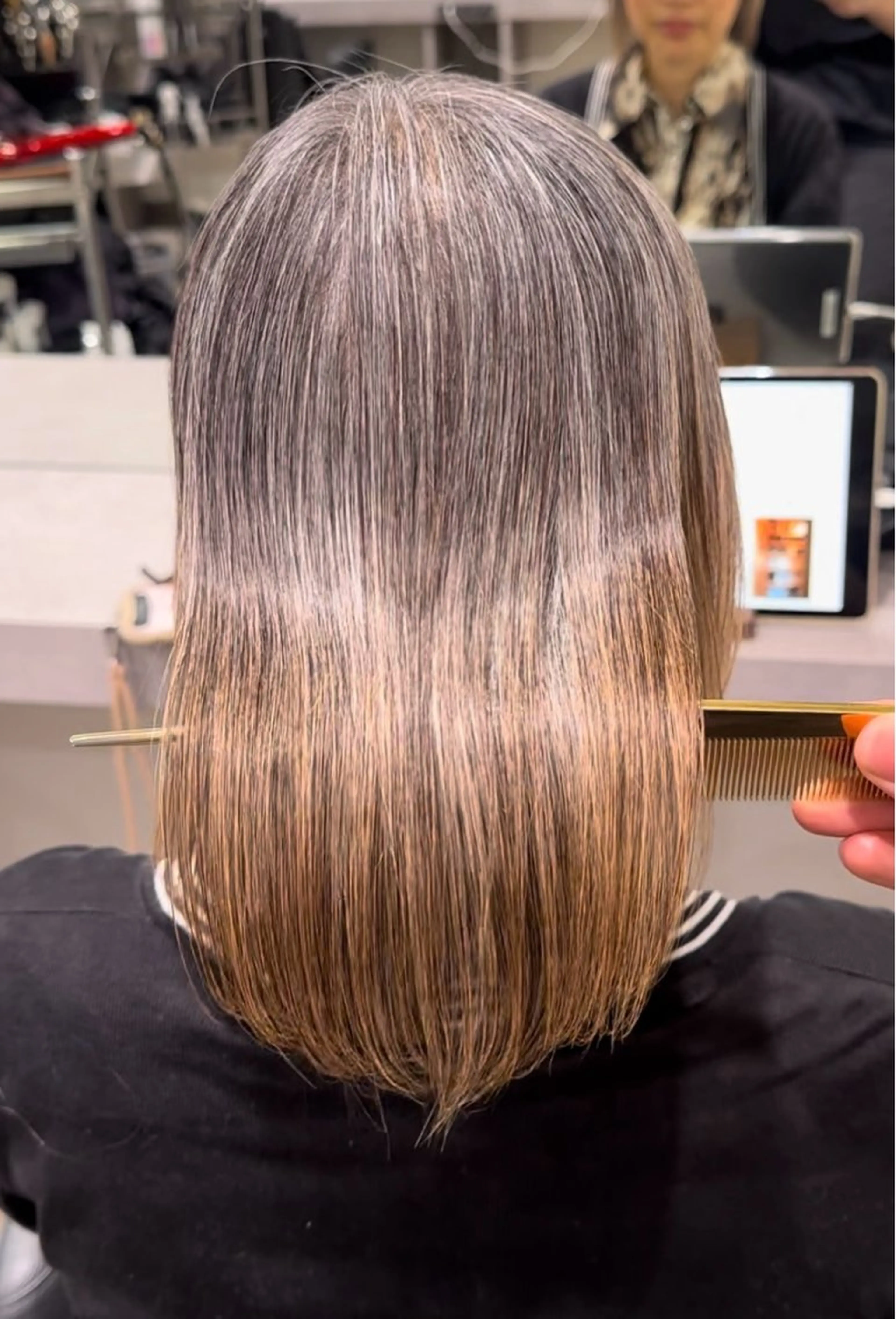 ミディアム パーマ ストレートパーマ 年齢悩みを全て解消/ 白髪と癖毛　松本雄光のヘアスタイル