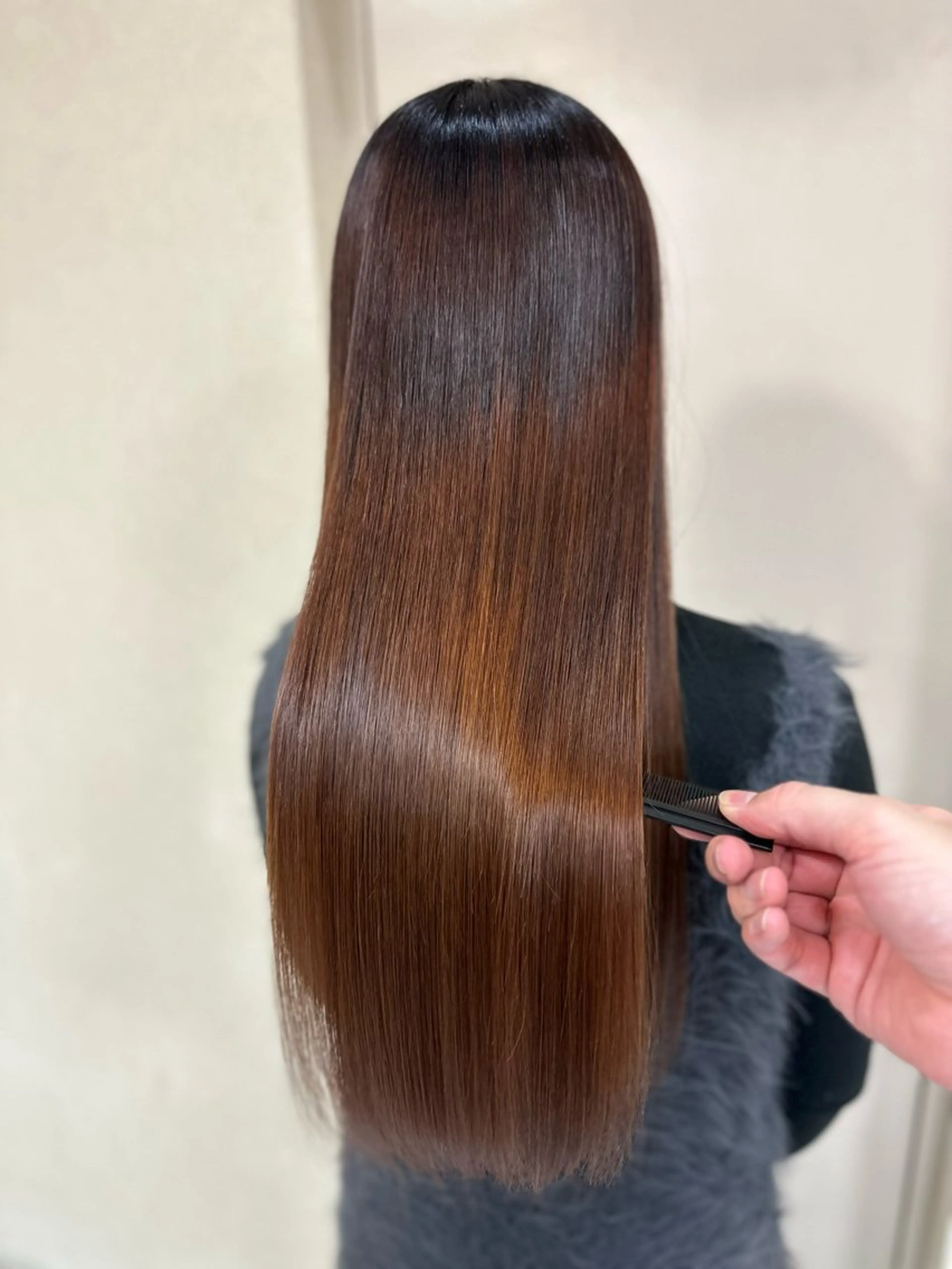 ロング パーマ 縮毛矯正 トリートメント 髪質改善/縮毛矯正 /ブリーチ矯正/岡部のヘアスタイル