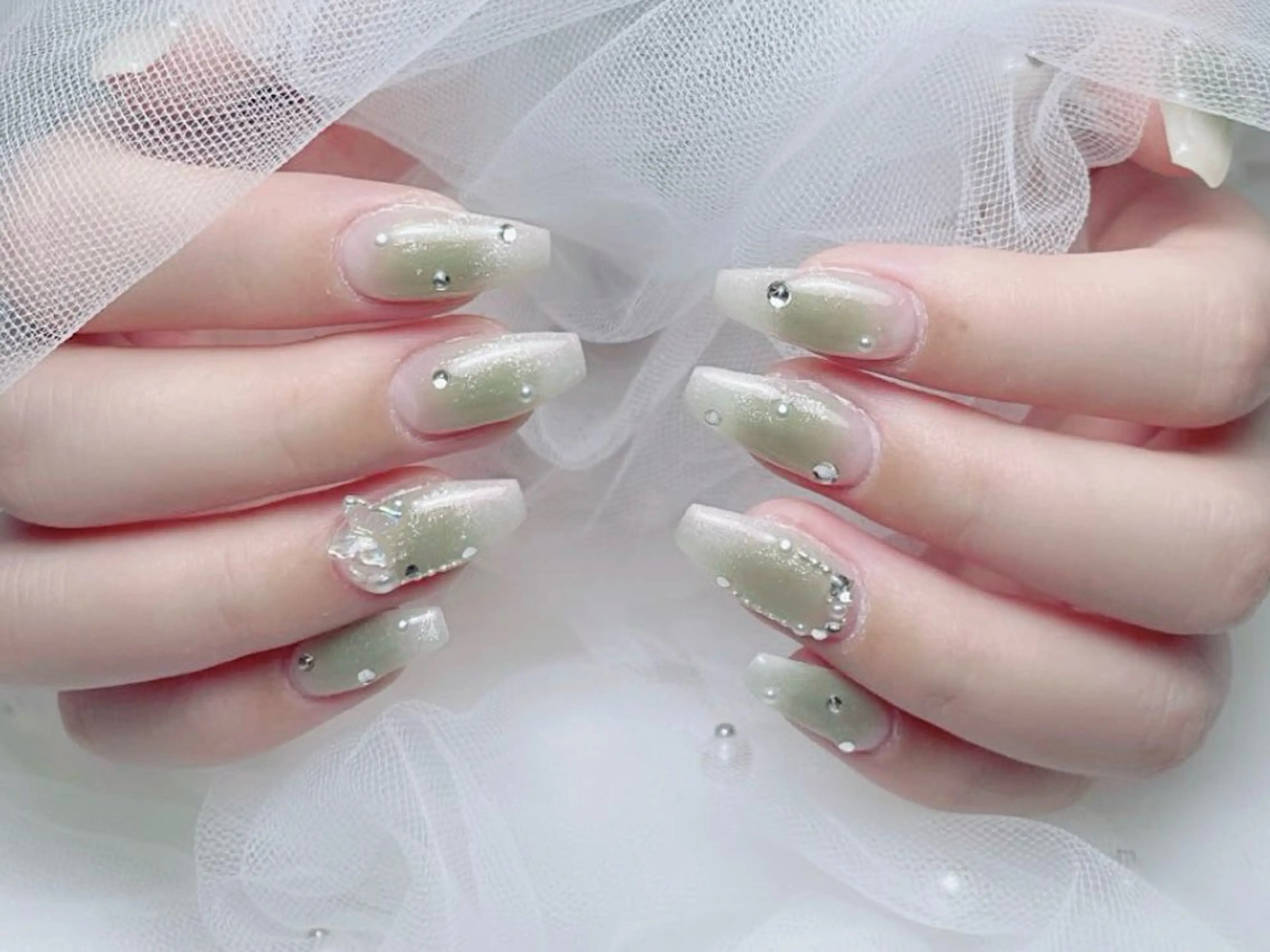 ネイル フレンチネイル ジェルネイル ハート 韓国ネイル マグネットネイル ハンドネイル ネイルサロン lotusのネイルデザイン