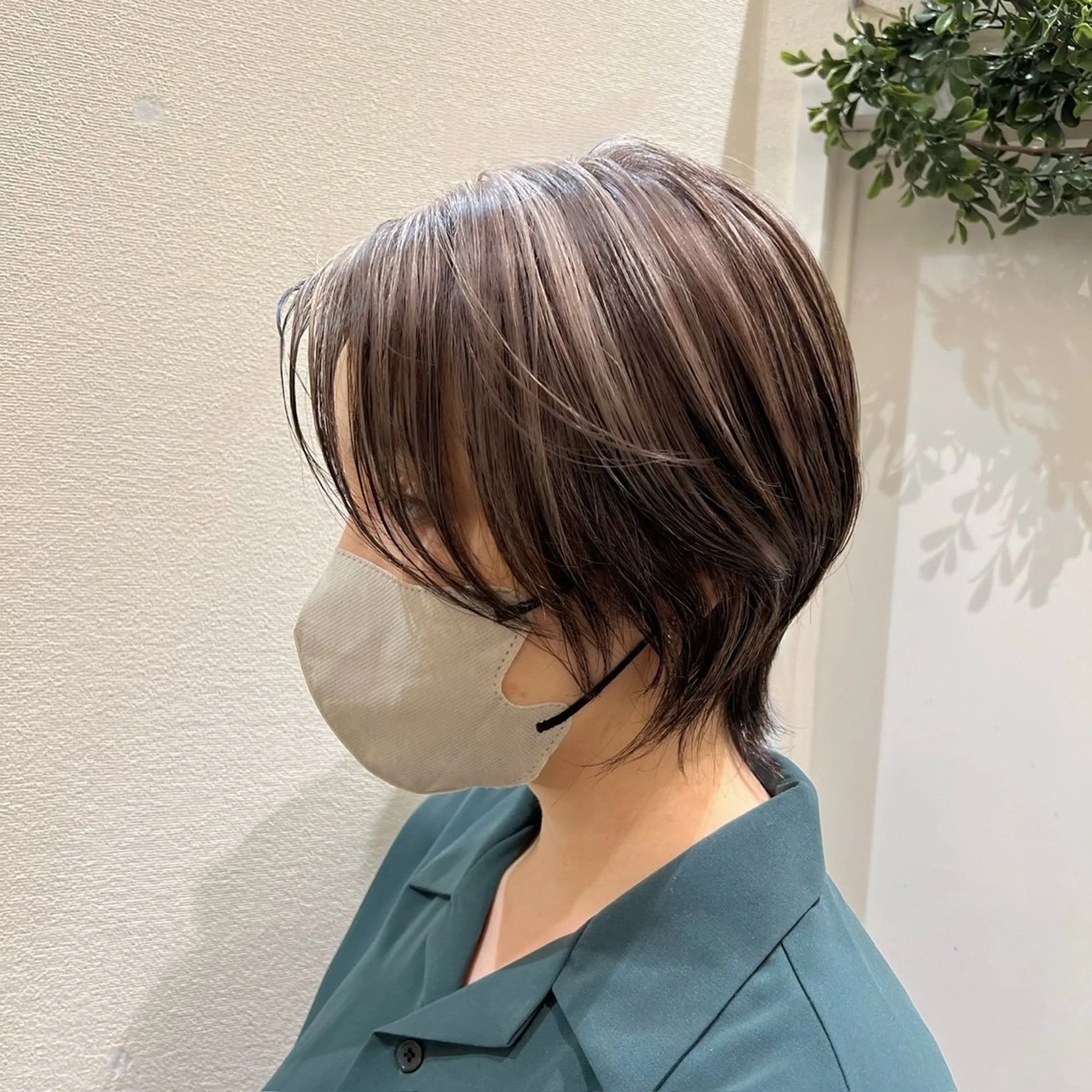 ショート カラー ヘアカラー トリートメント 🚀MOEKA ᵕ̈ ハイトーン💫のヘアスタイル