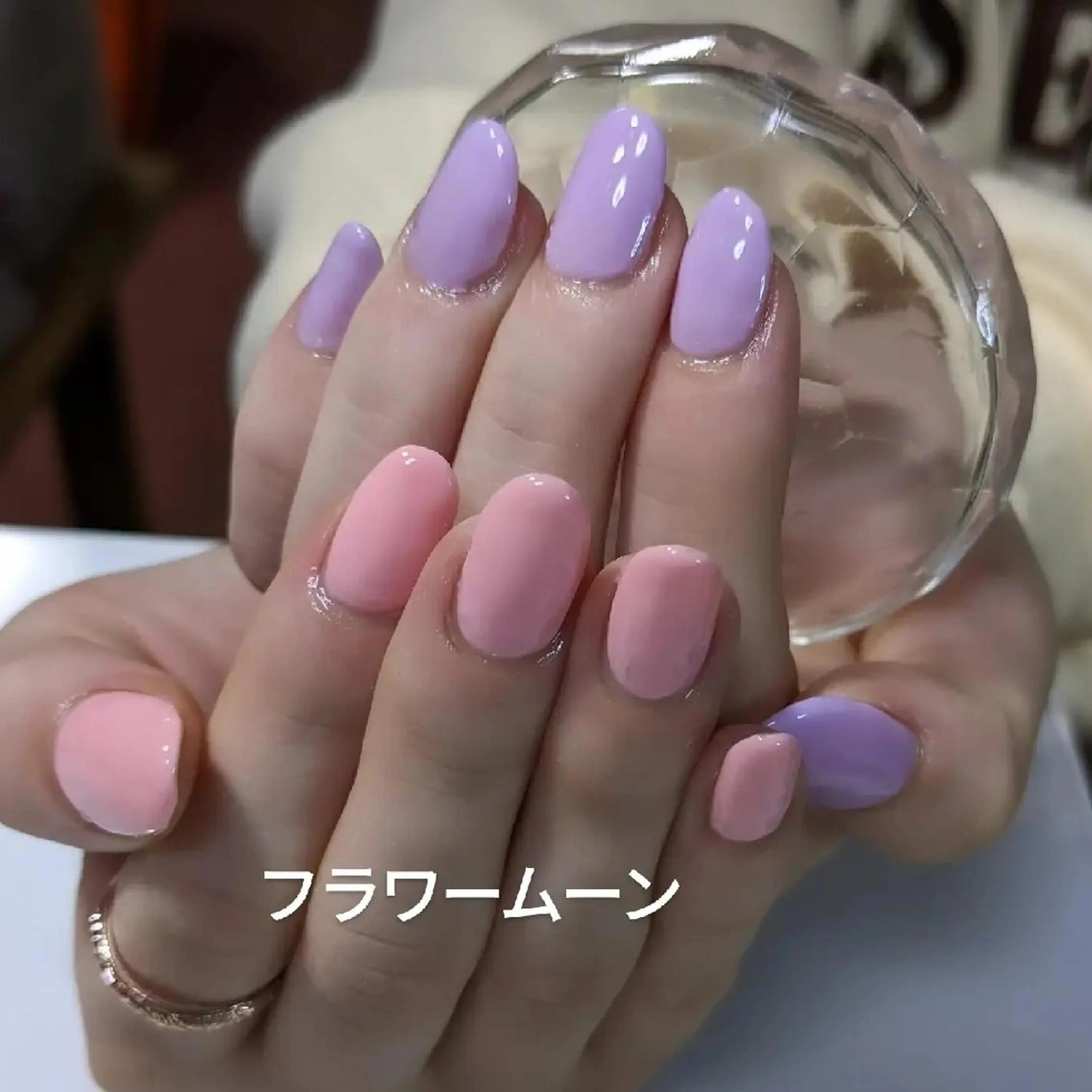 ネイル フラワー ムーンのネイルデザイン