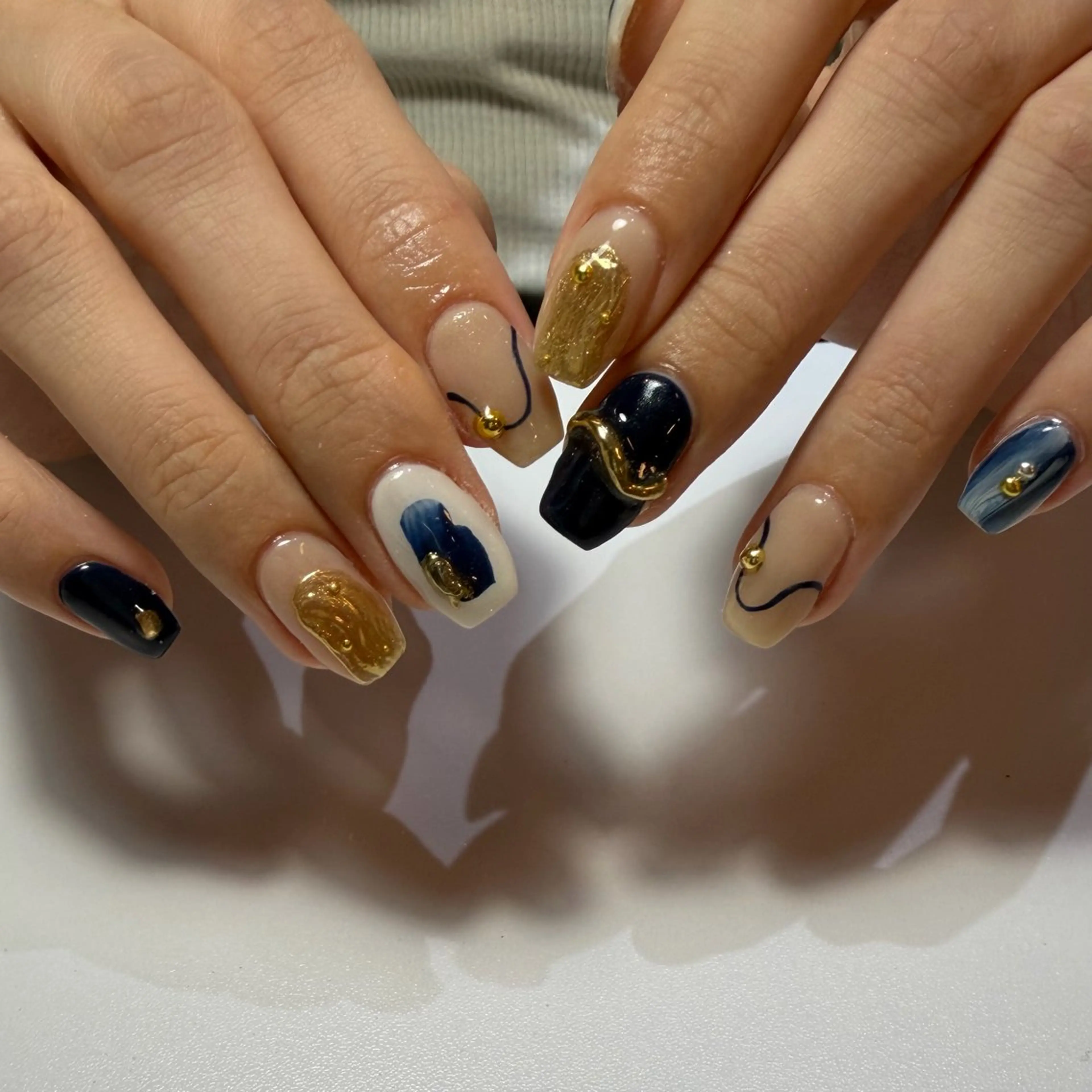 ネイル アートネイル ジェルネイル ミラーネイル 持ち込み ネイビー Nail mood デザイン持ち込みokのネイルデザイン