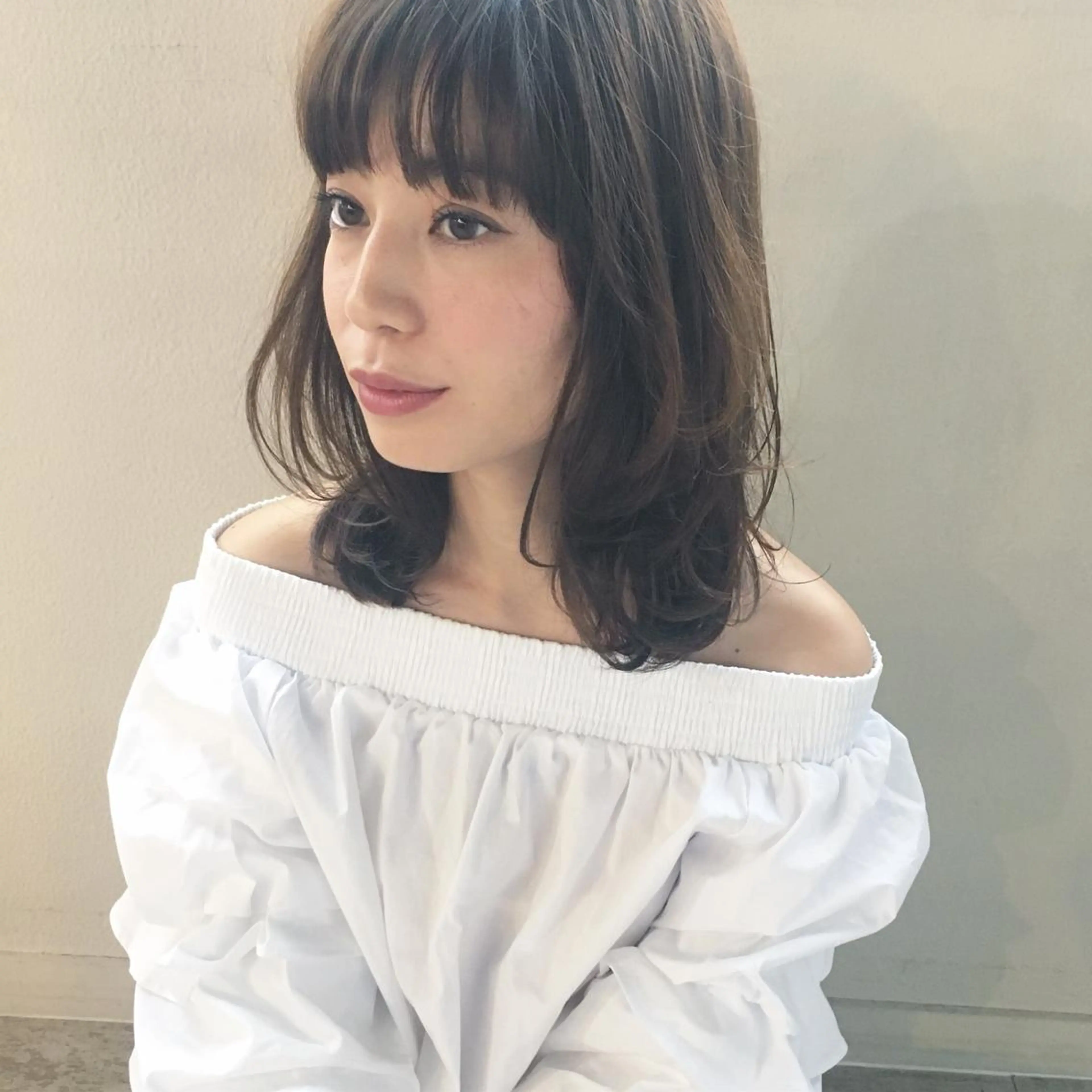 ミディアム 鎌倉 彩のヘアスタイル