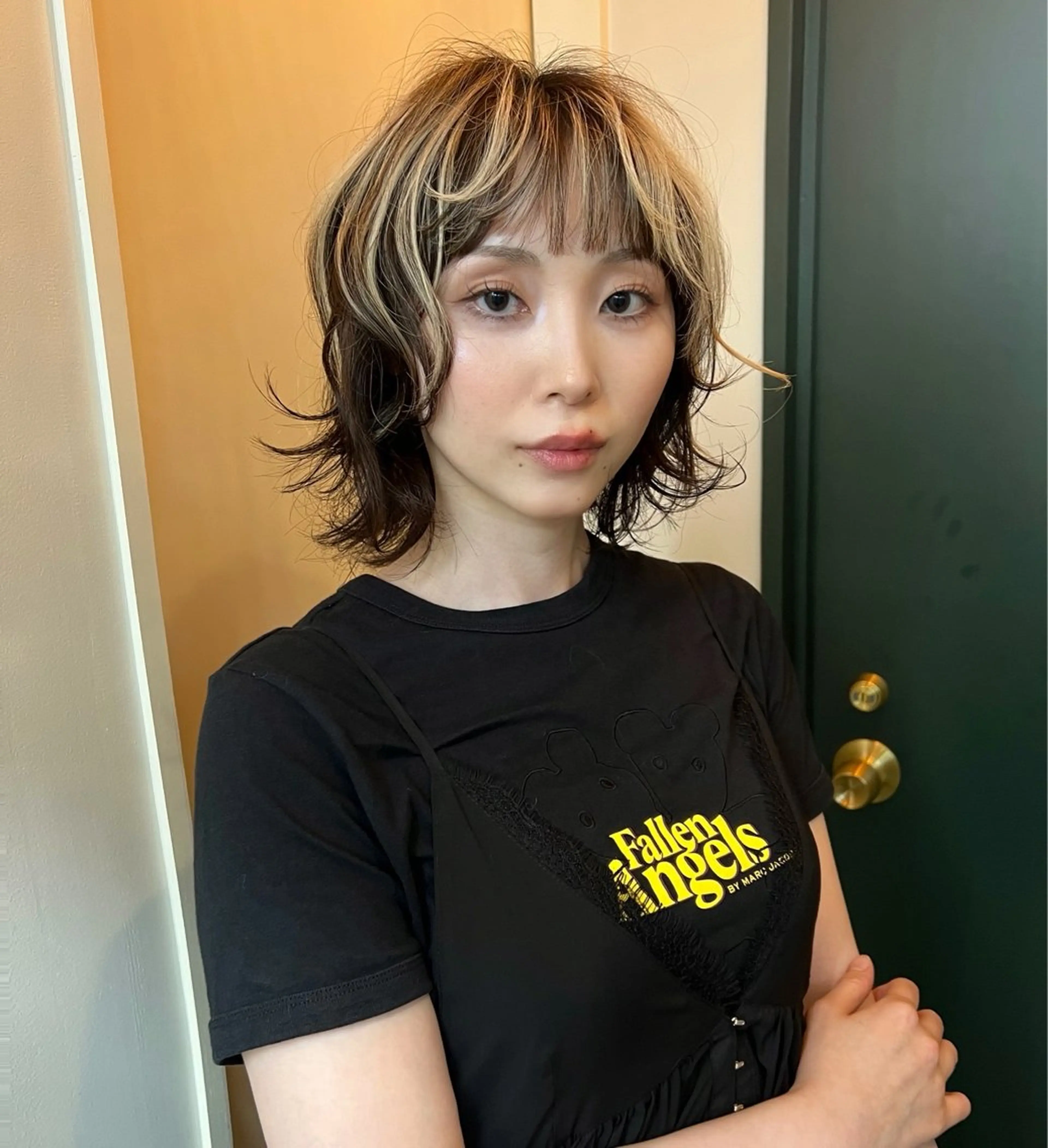 ミディアム カラー カット ヘアカラー ハイトーンカラー/ さらさのヘアスタイル