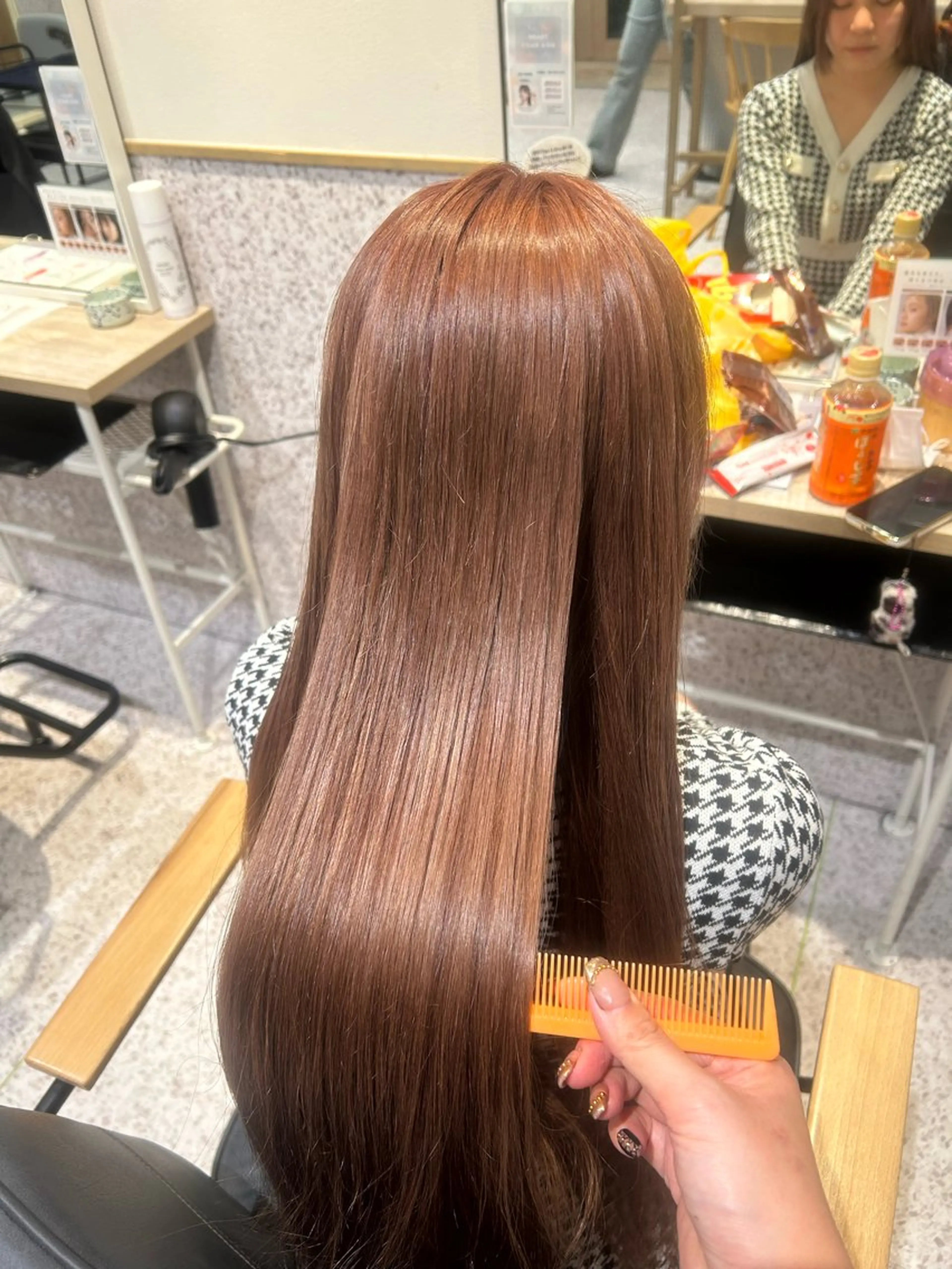 カラー ダブルカラー イヤリングカラー ハイトーンカラー インナーカラー 髪質改善 ヘアカラー ♡ハイトーン★ ネイル/しの♡のヘアスタイル