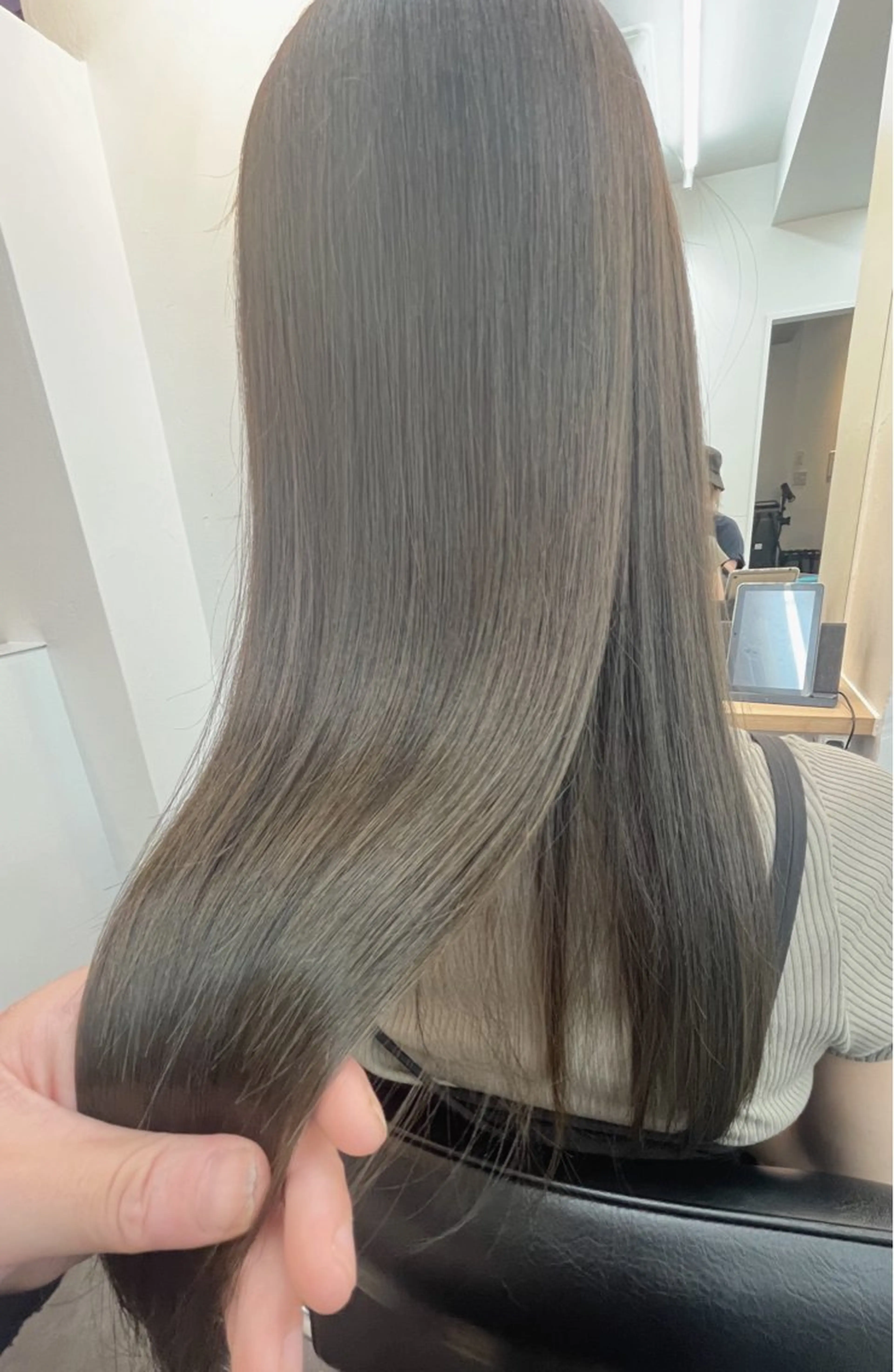 ロング カラー トリートメント mai🐷髪質改善 🖤透ける暗髪🖤のヘアスタイル