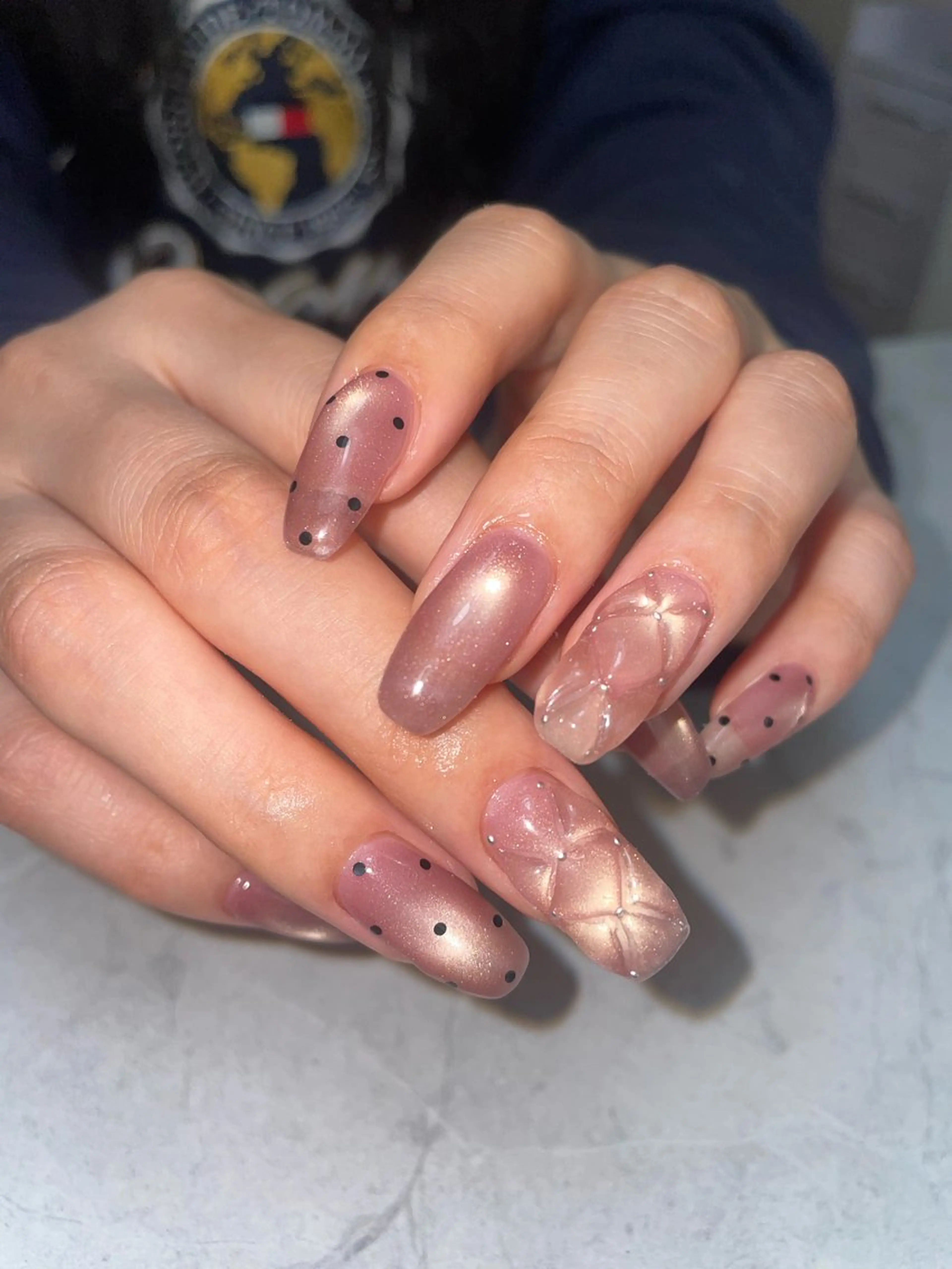 ネイル ドット ガーリー キラキラネイル マグネットネイル 春ネイル ハンドネイル miinail miyuuのネイルデザイン