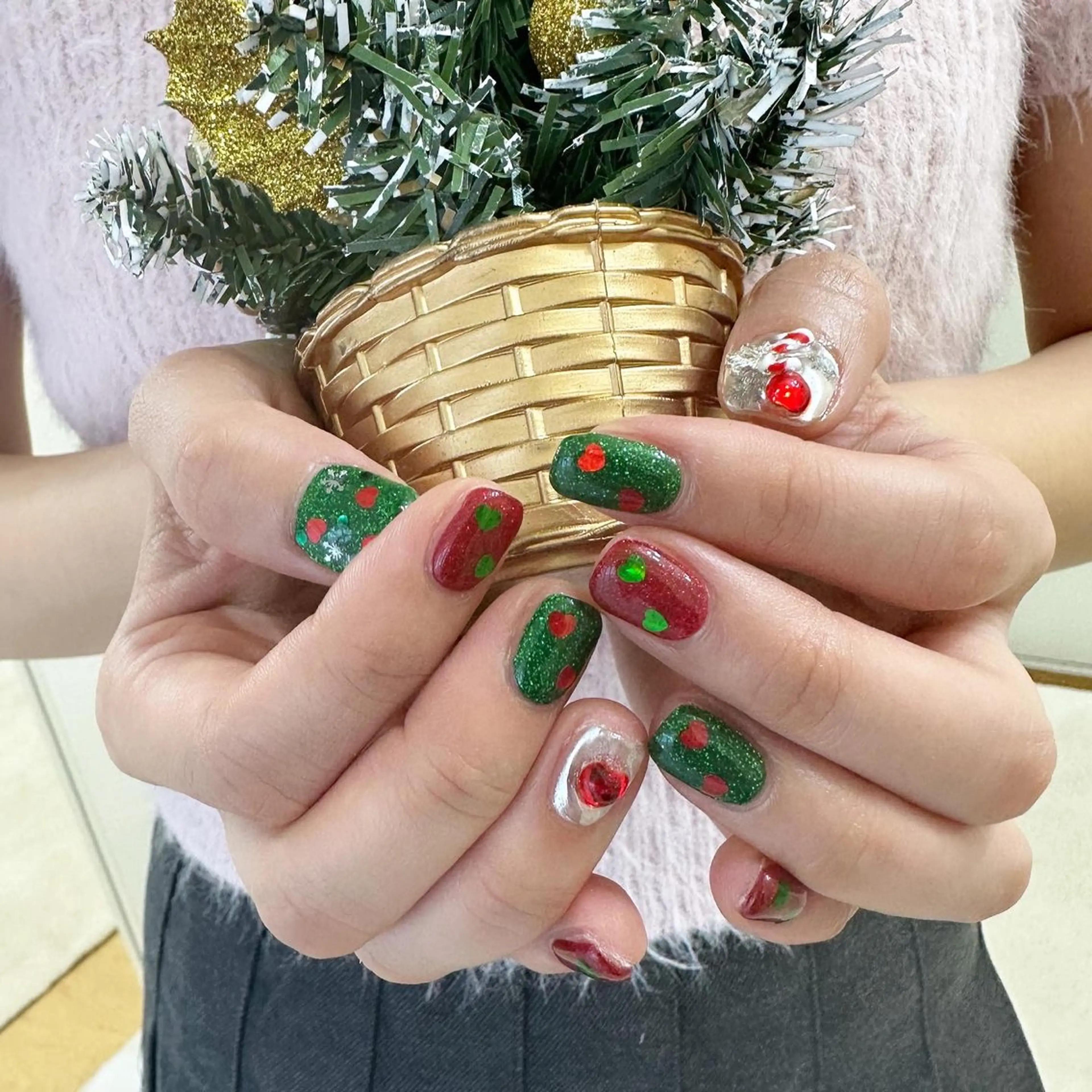 ネイル Elegancia. Hiromiのネイルデザイン