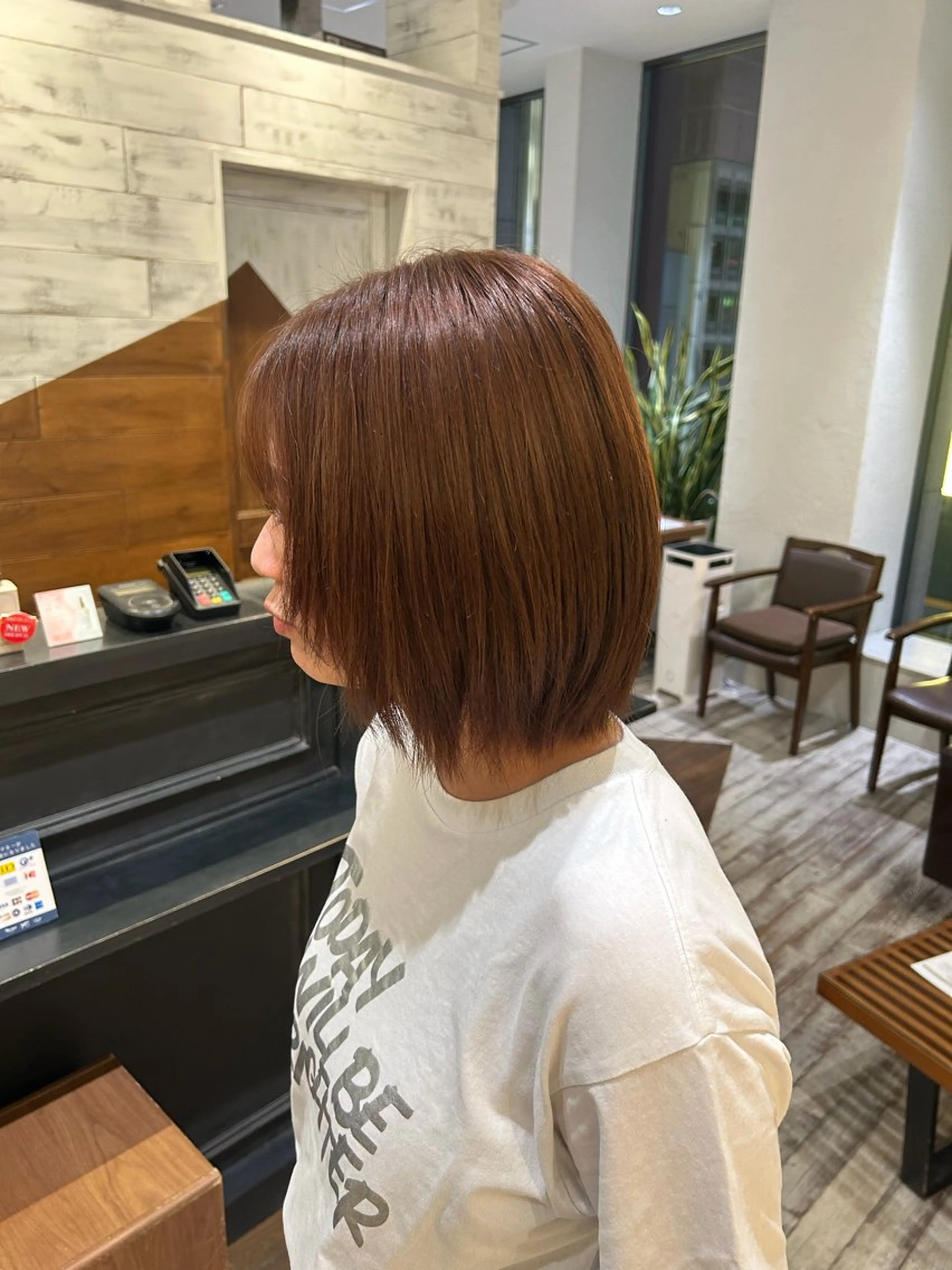 ショート カラー ヘアカラー 平居 舞白のヘアスタイル