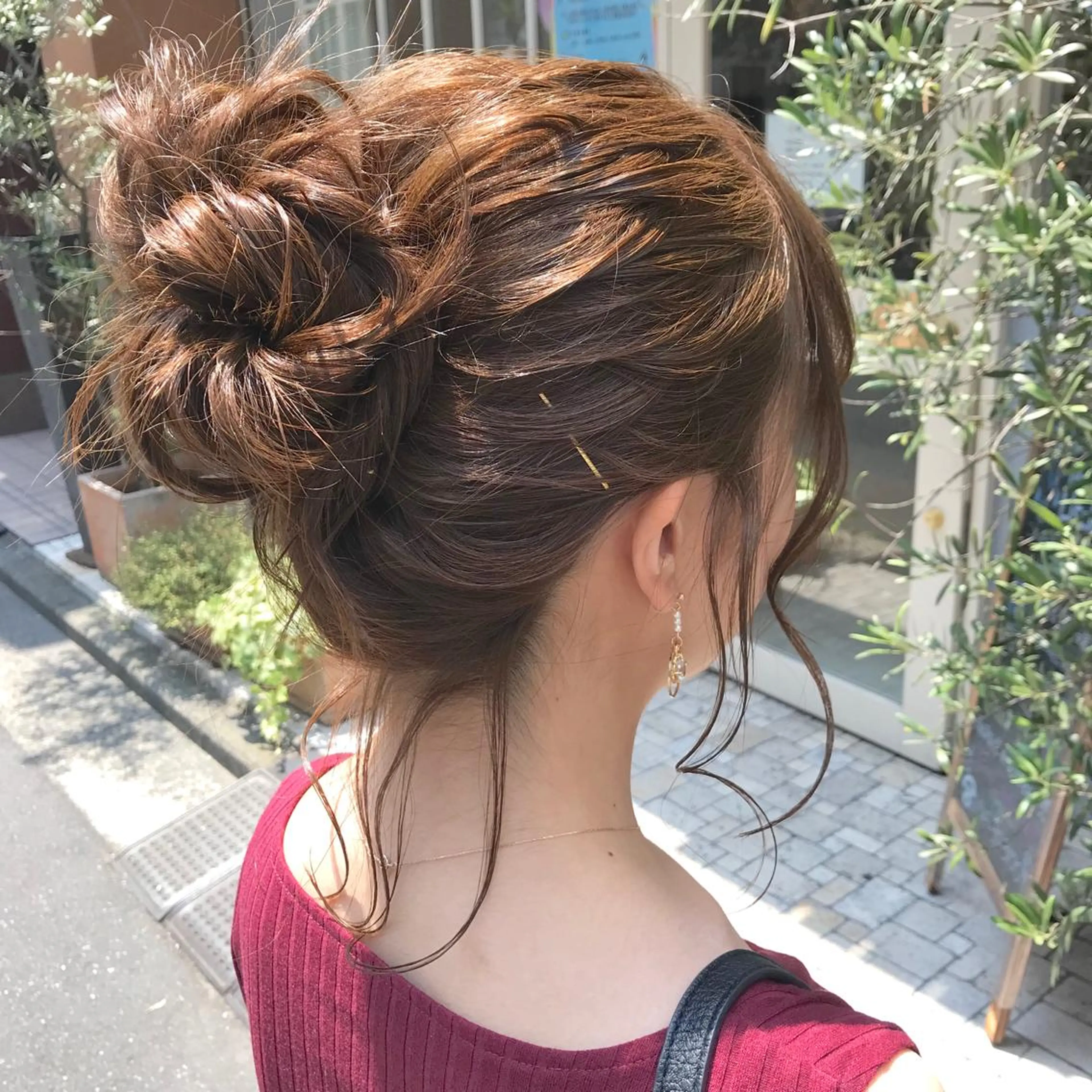 セミロング ヘアアレンジ お団子ヘア 山下 直人のヘアスタイル