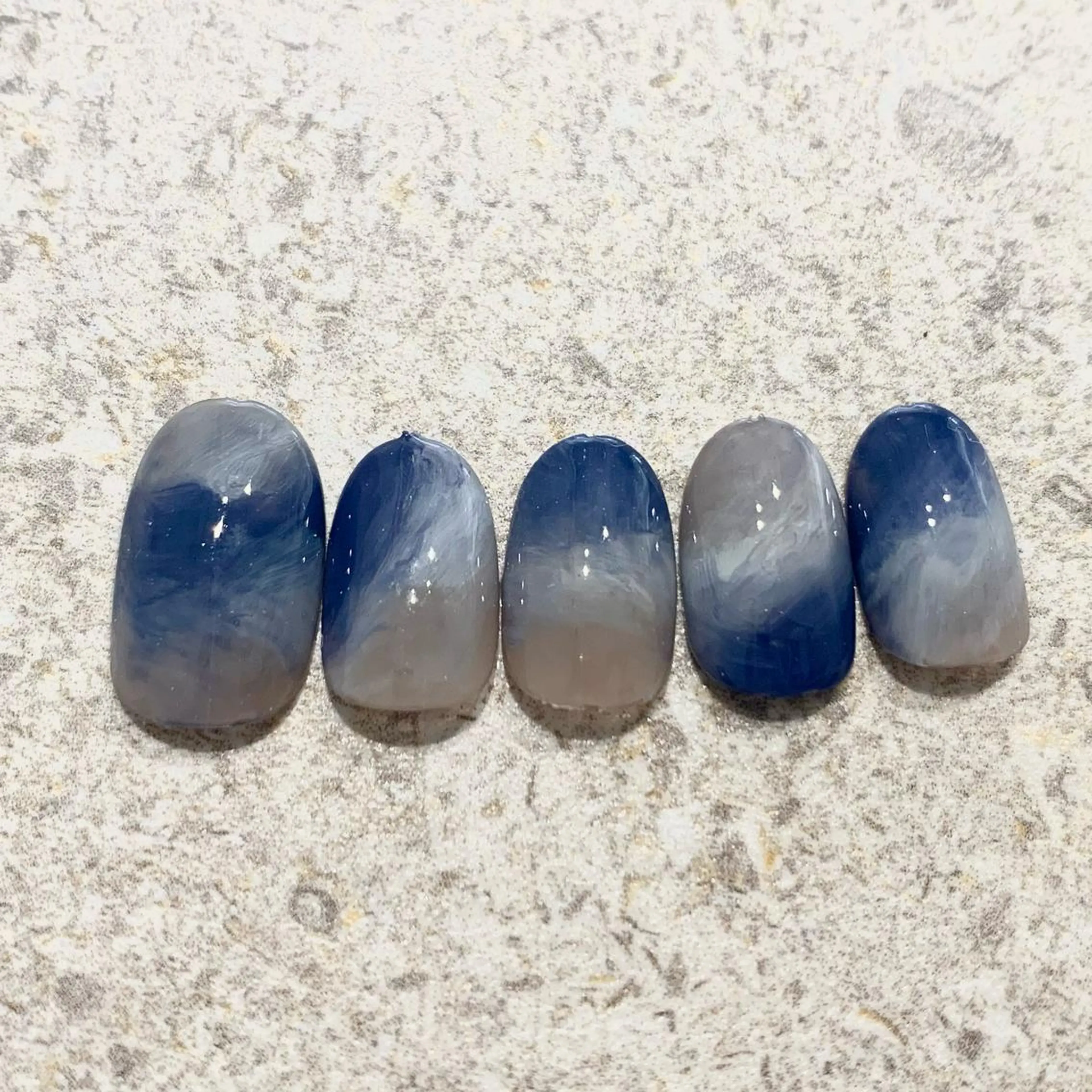 ネイル ハンドネイル ハンドケア esby Loely MIZUKIのネイルデザイン