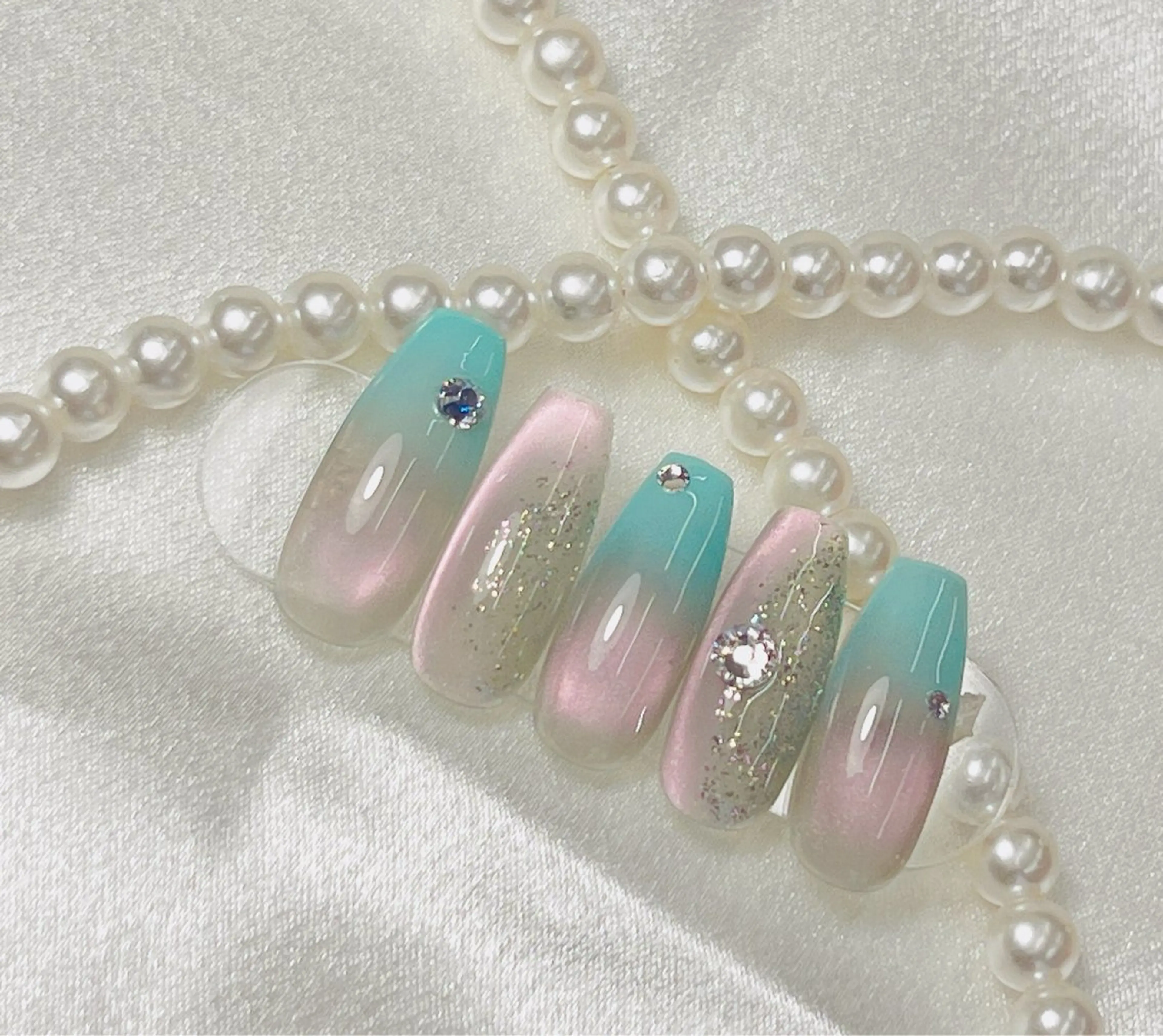 ネイル フラッシュネイル グラデーション マグネットネイル ハンドネイル bijou nails　蓮のネイルデザイン