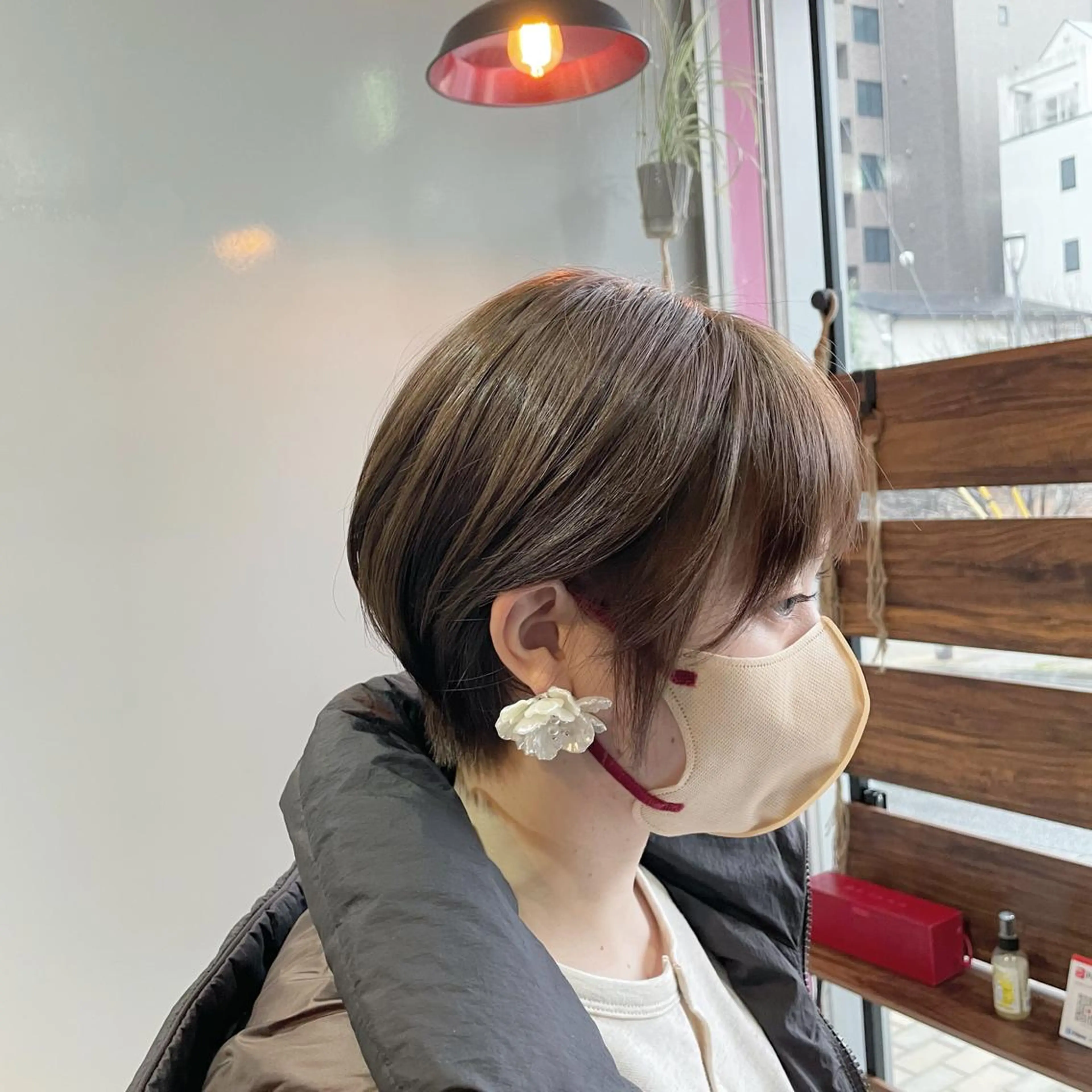 ショート カラー ベージュカラー 透明感カラー 渡辺俊介 暗髪カラー /美髪矯正/髪質改善のヘアスタイル