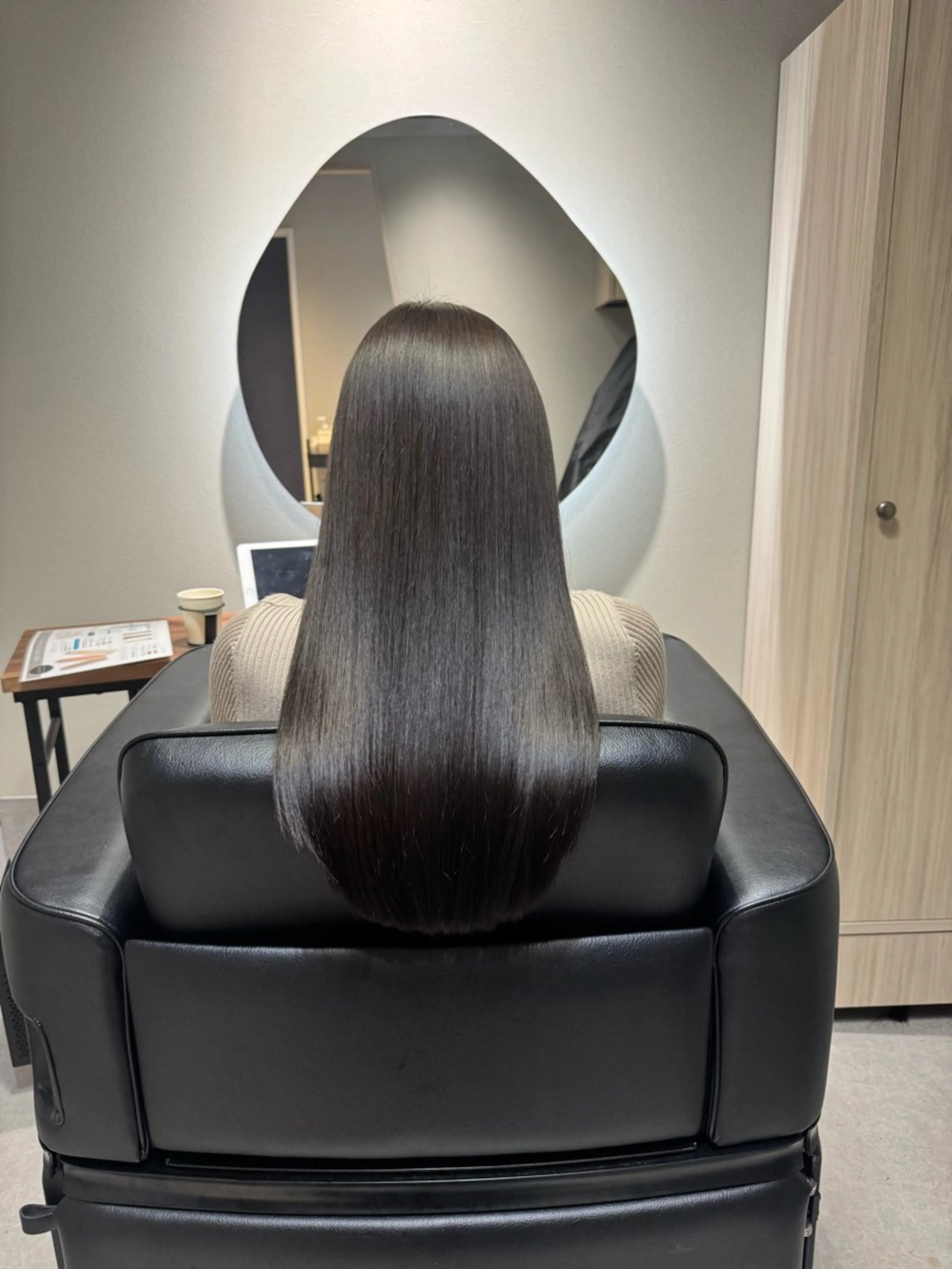 ロング カット ヘアカラー 縮毛矯正 トリートメント NAVY 橋本心 縮毛矯正のヘアスタイル