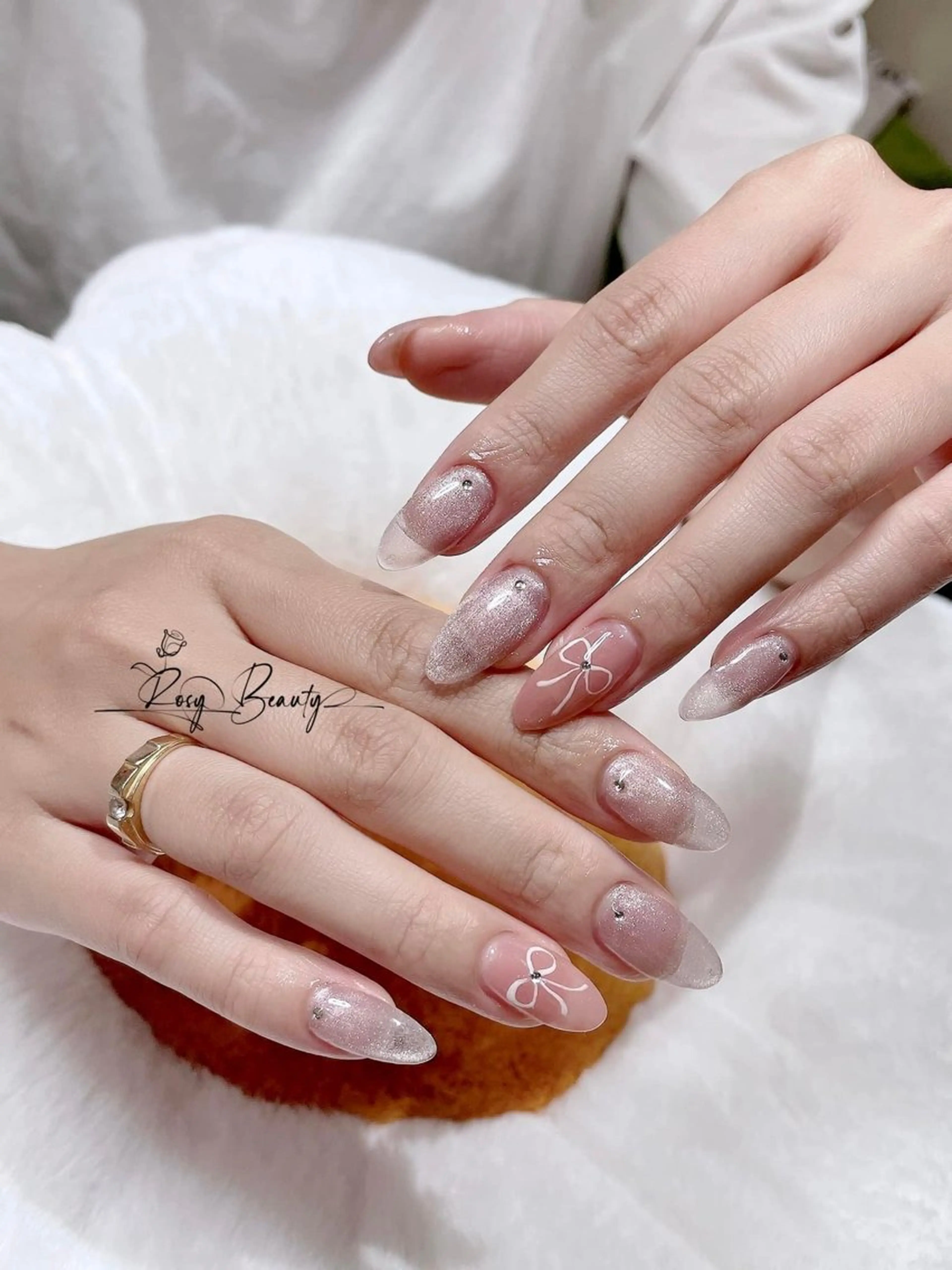 ネイル ハンドネイル RosyBeauty Salonのネイルデザイン