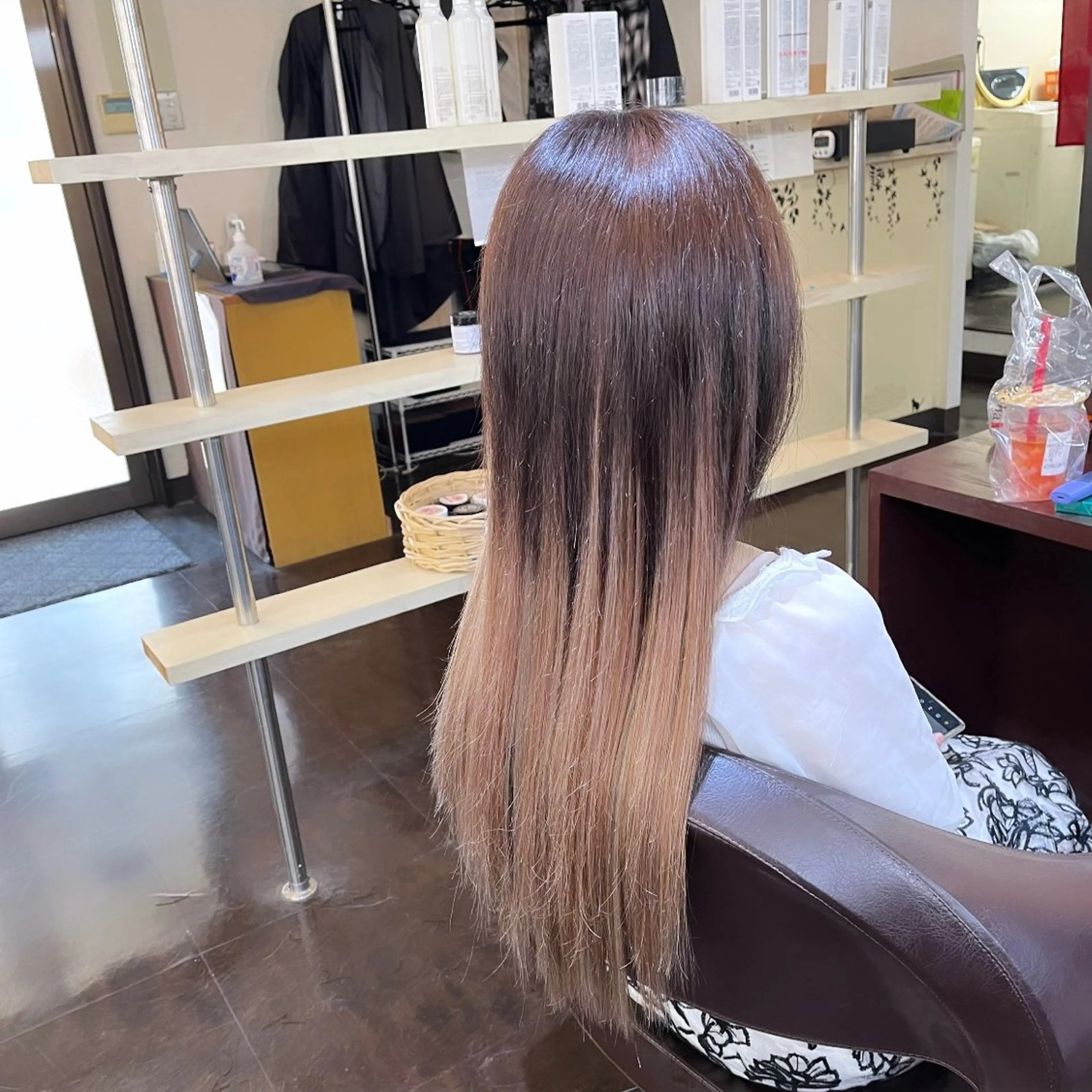 ロング カラー 編み込みエクステ シールエクステ ベージュカラー ブラウンカラー グラデーションカラー ヘアカラー エクステ 編み込みエクステ/ ハイトーン りょすけのヘアスタイル