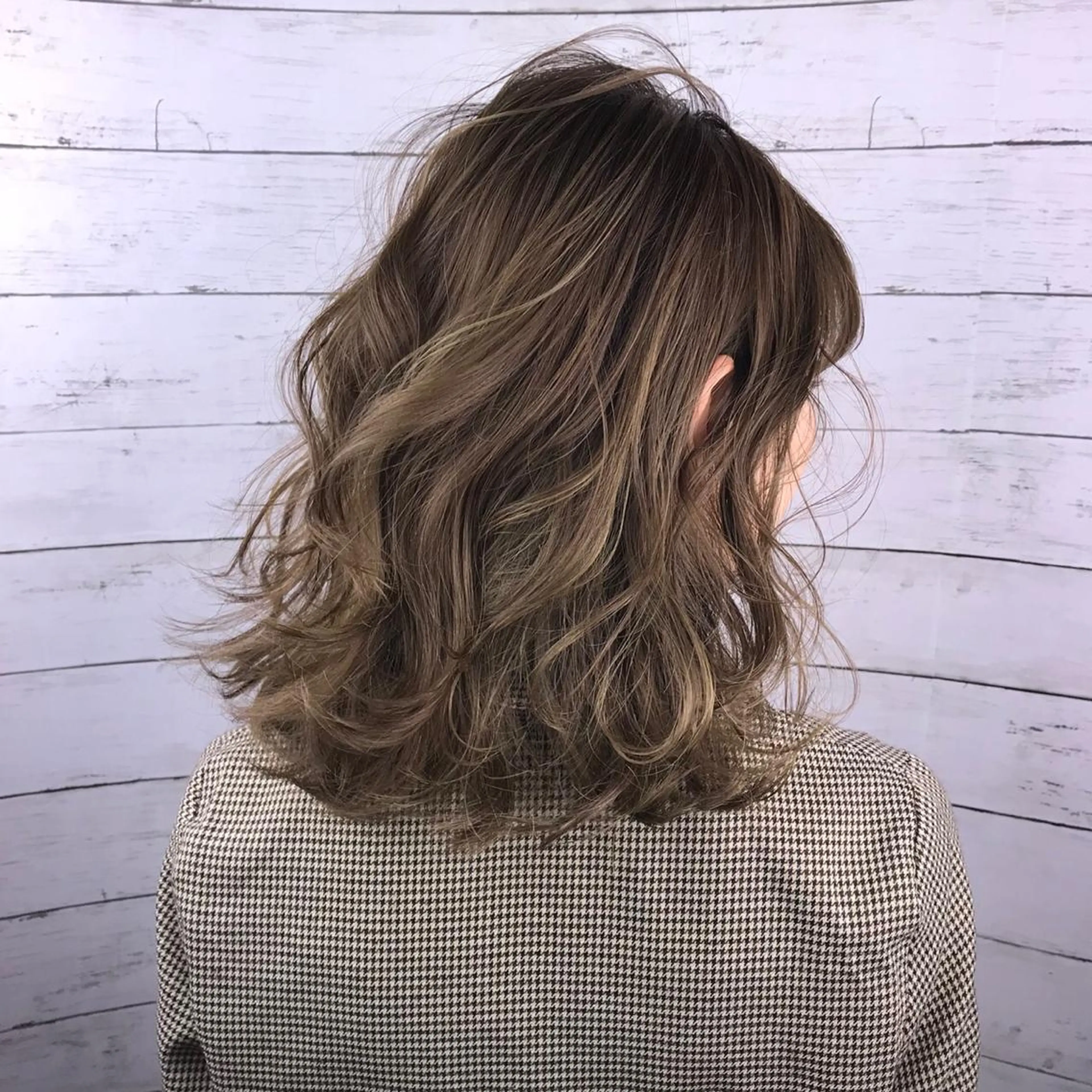 ミディアム カット ヘアカラー トリートメント 酸性ストレート/ブリ ーチなし/中村 匠のヘアスタイル