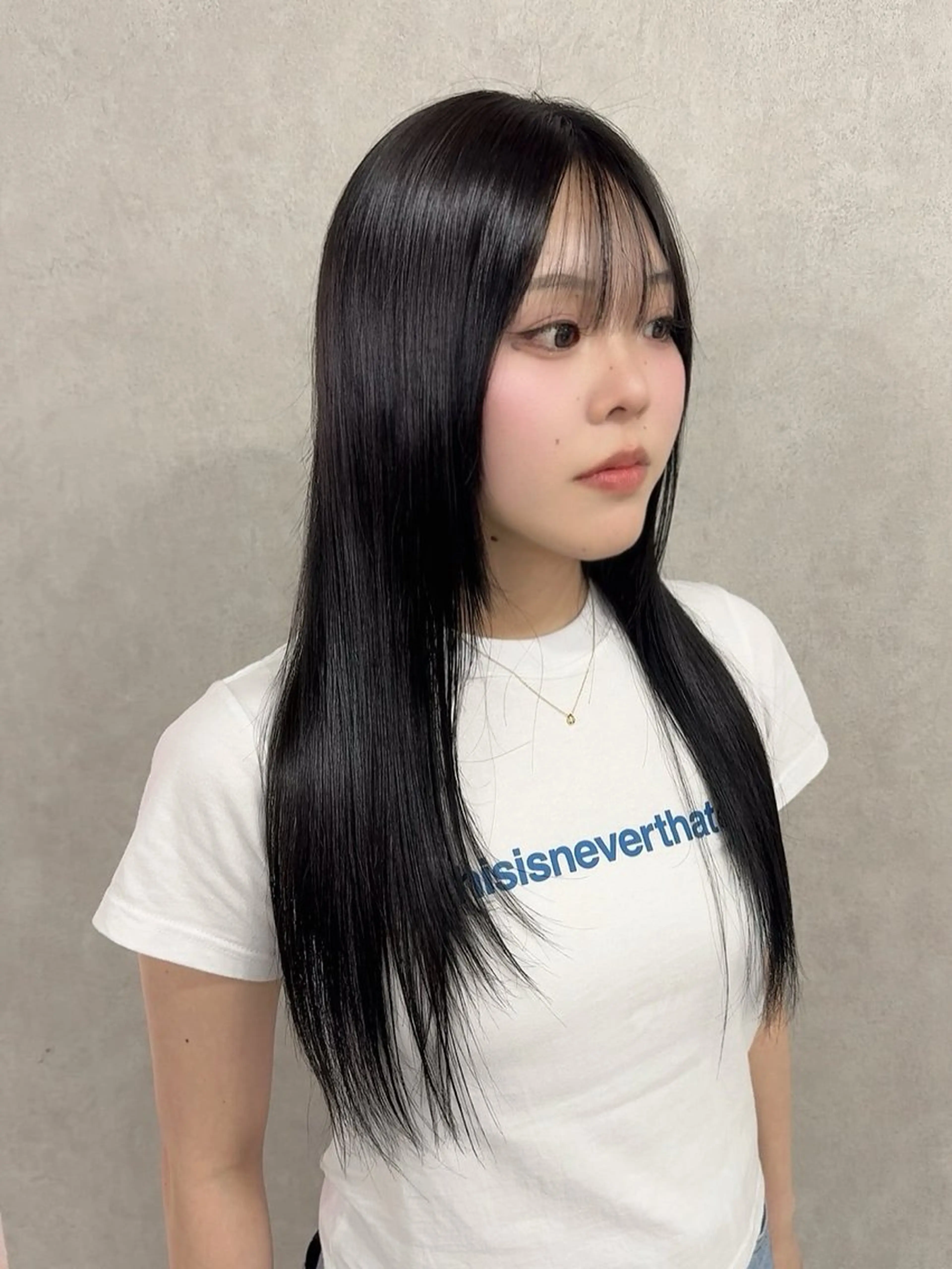 ロング カラー アッシュ アッシュブラウン ベージュカラー 黒髪 ブリーチ カット ヘアカラー トリートメント 赤み無し柔らかカラー 【梅田】madokaのヘアスタイル