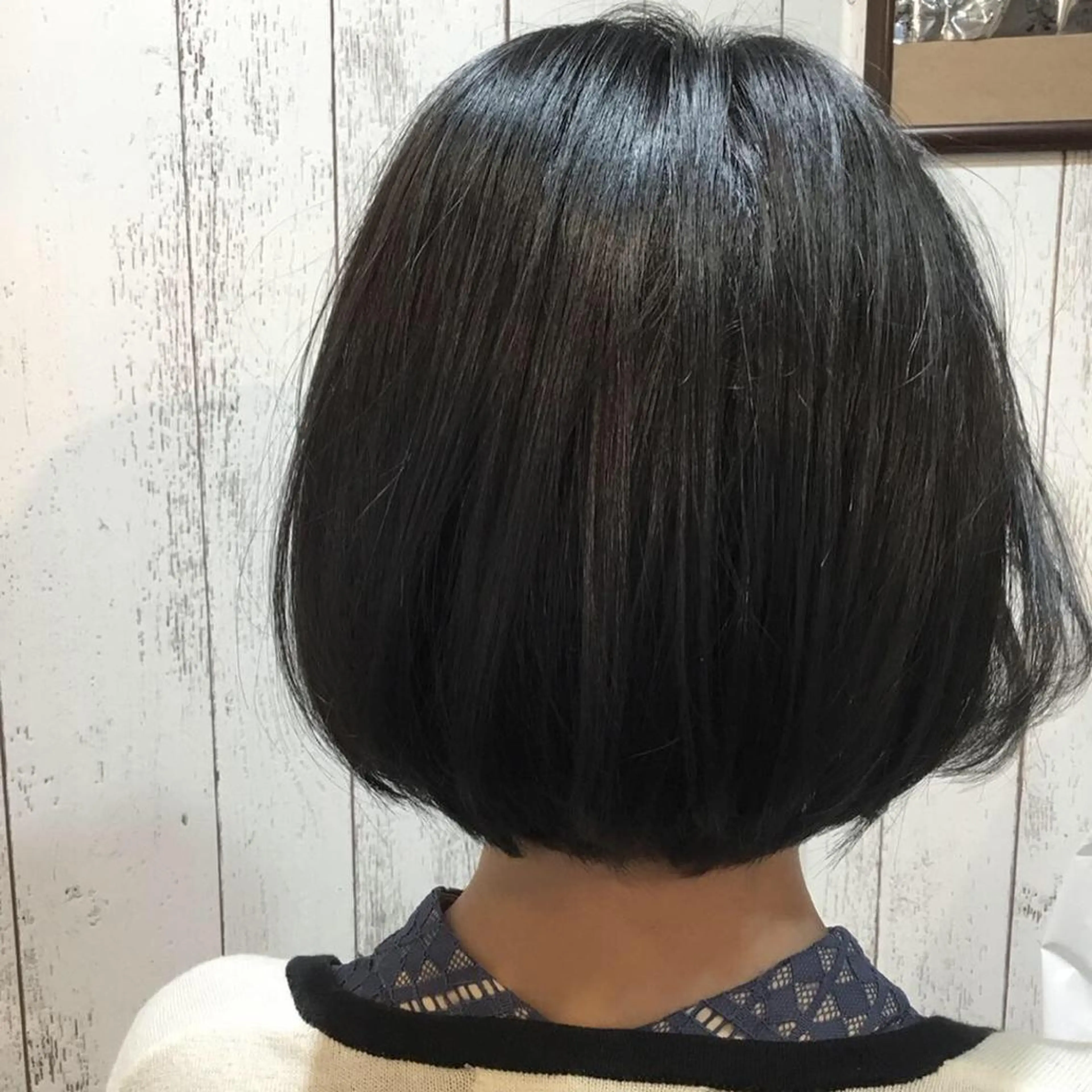 ショート カラー embrace エンブレイスのヘアスタイル